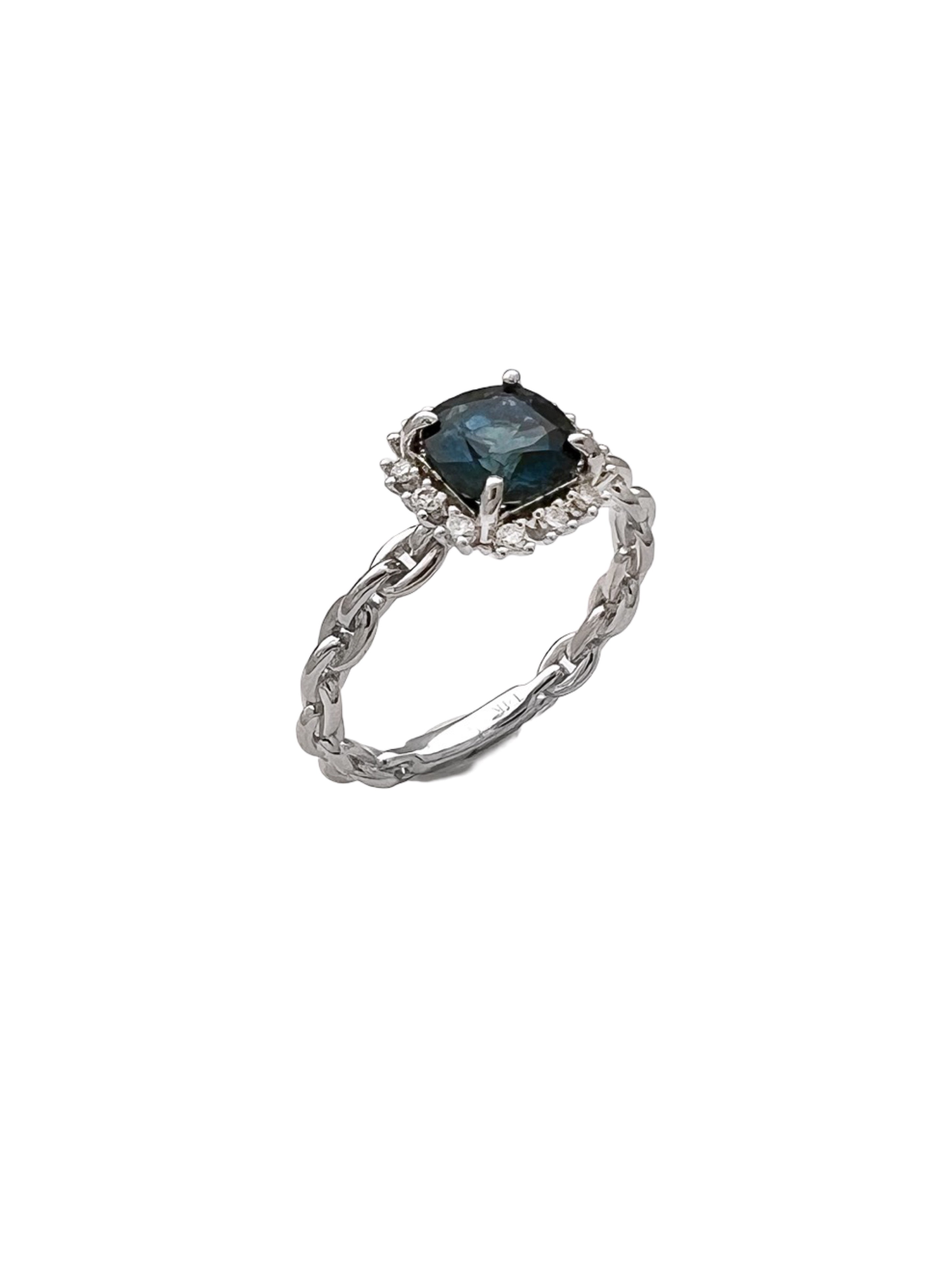 1.70 Carats Ceylon Sapphire Heat (Certified) & 0.25 Carats Diamonds VS2 Set In 14K Gold Ring