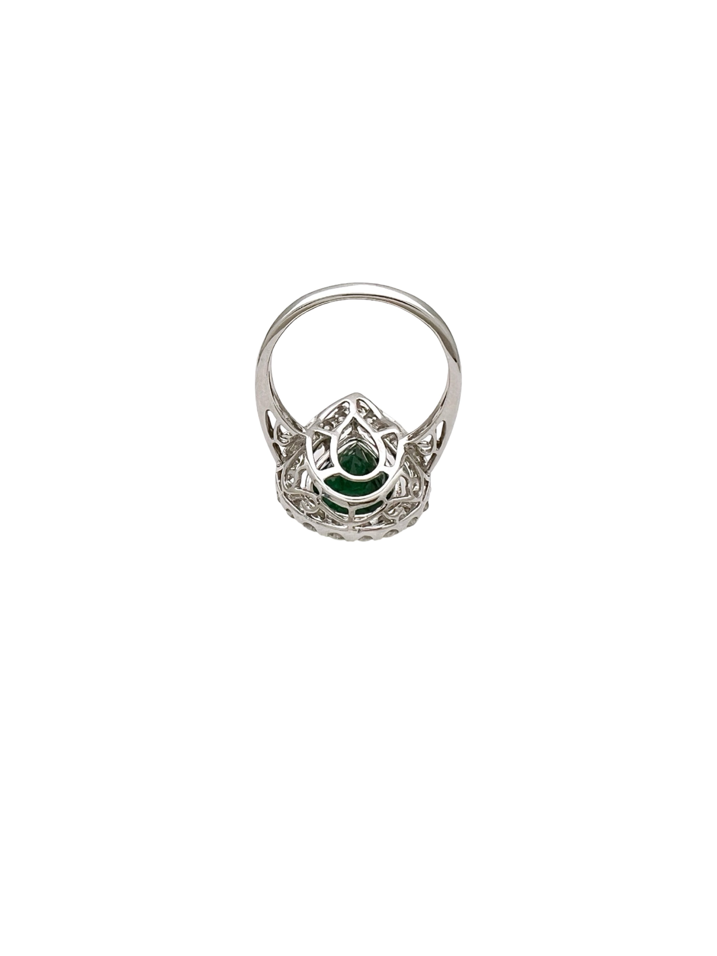 4.72 Carats Brazilian Emerald F2 (Certified) & 1.39 Carats Diamonds VS2 Set In 18K White Gold Ring