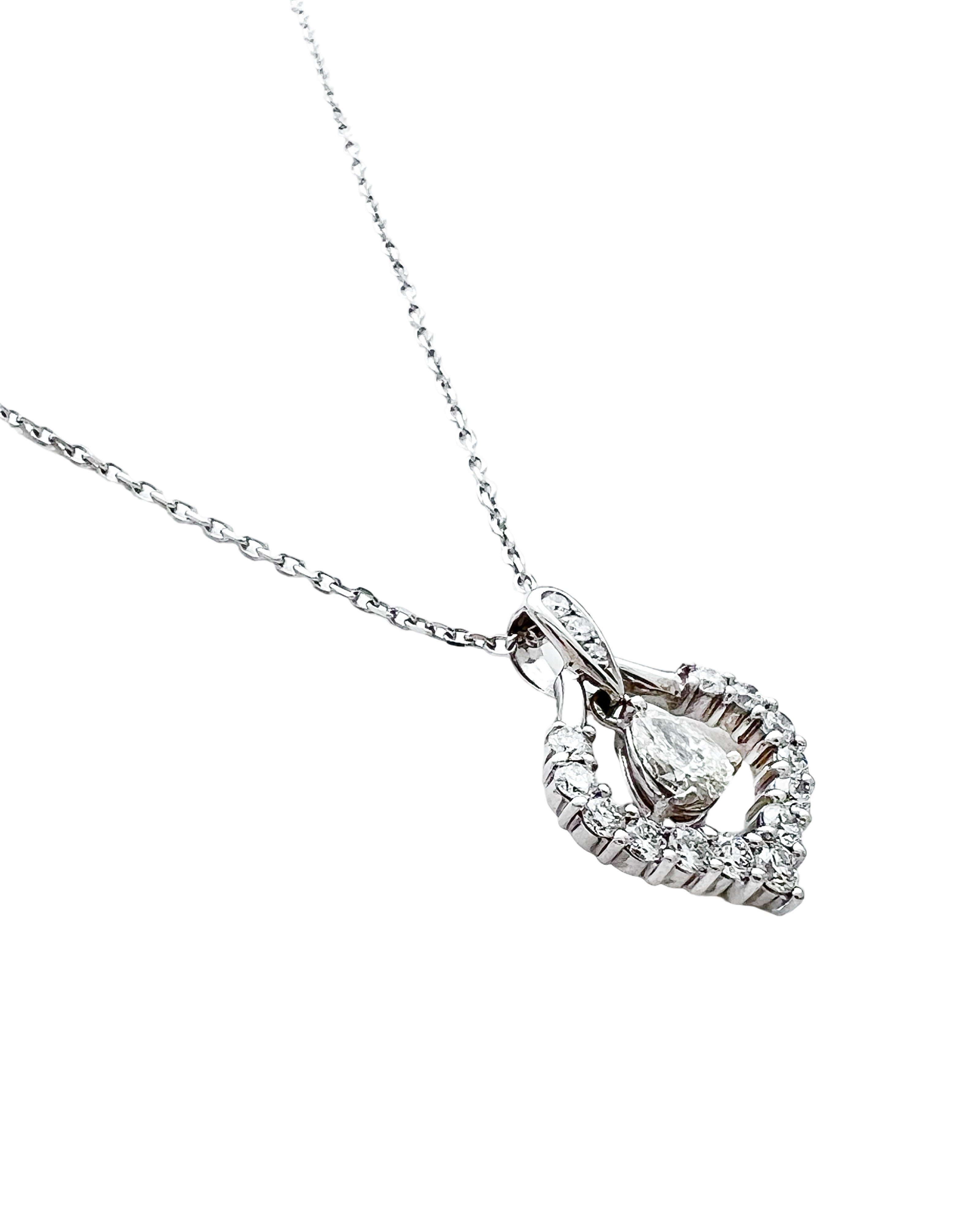 0.84 Carats Diamonds VS2 (Ctr .31) Set in 18 Karat White Gold Pendant & 18” Rolo Diamond-Cut Chain