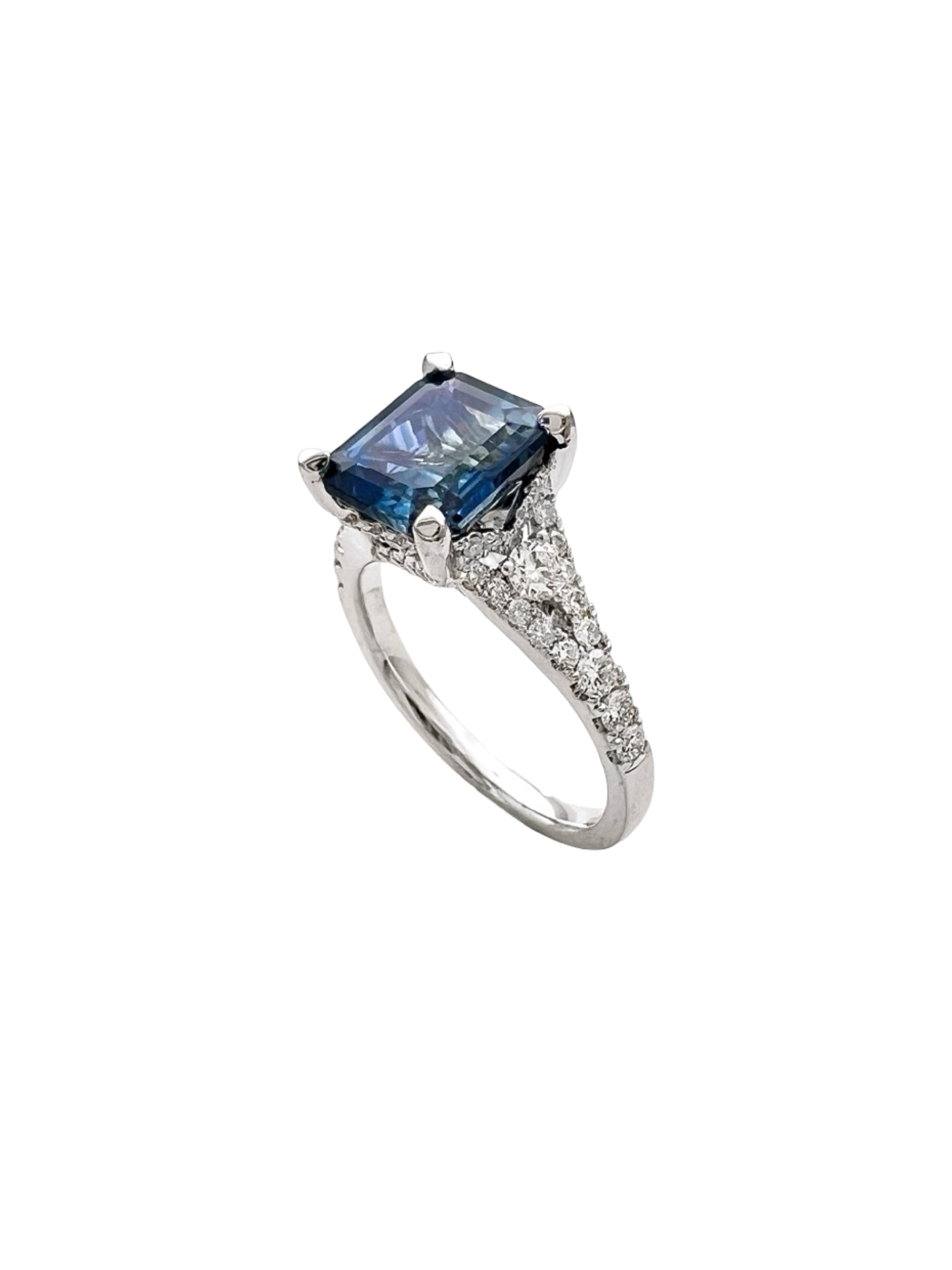 3.30 Carats Ceylon Sapphire No Heat (Certified) & 1.02 Carats Diamonds VS2 Set In 18K White Gold Ring