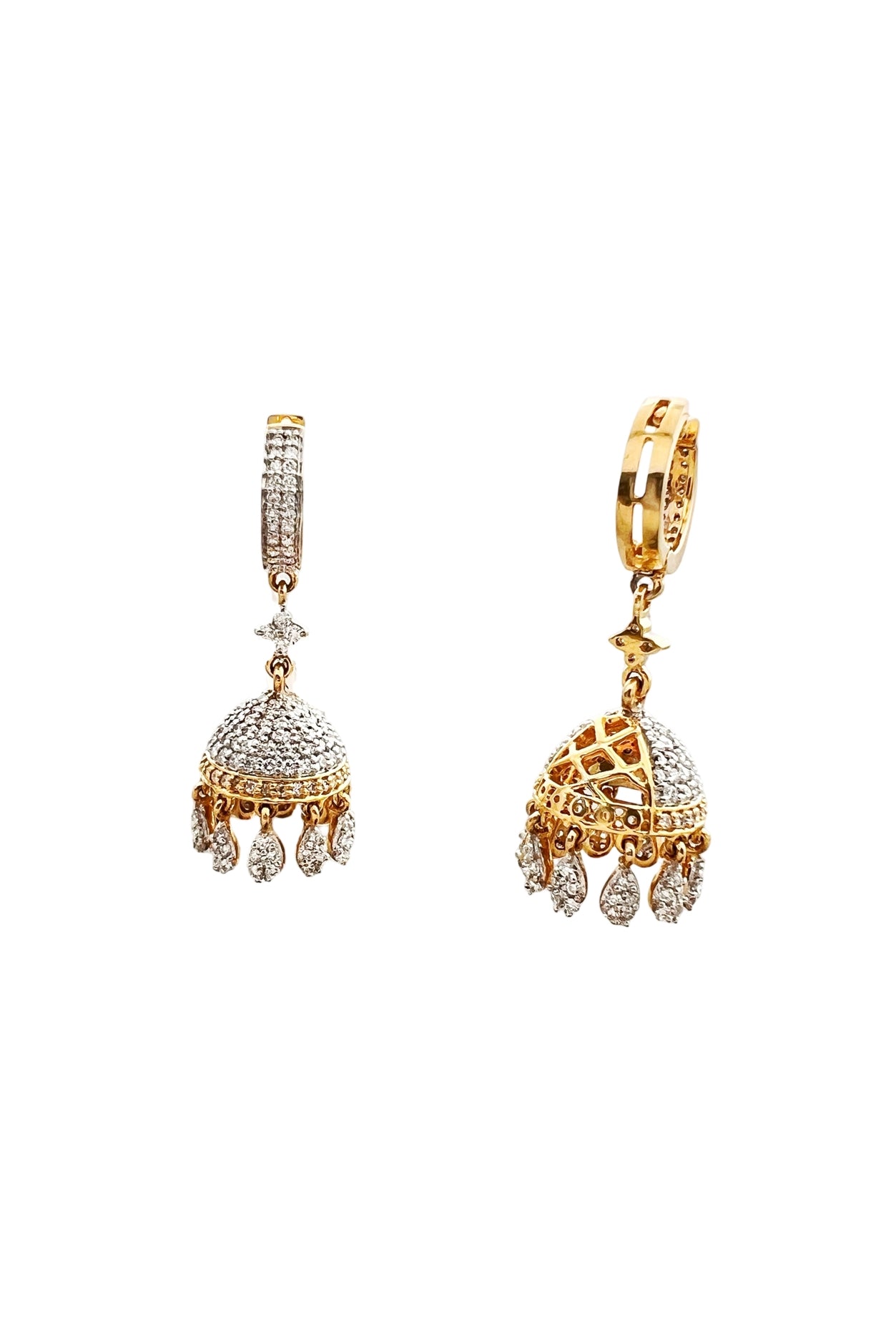 4.32 Carats Diamonds VS2 Set In 18 Karat Yellow Gold Jhumka Earrings