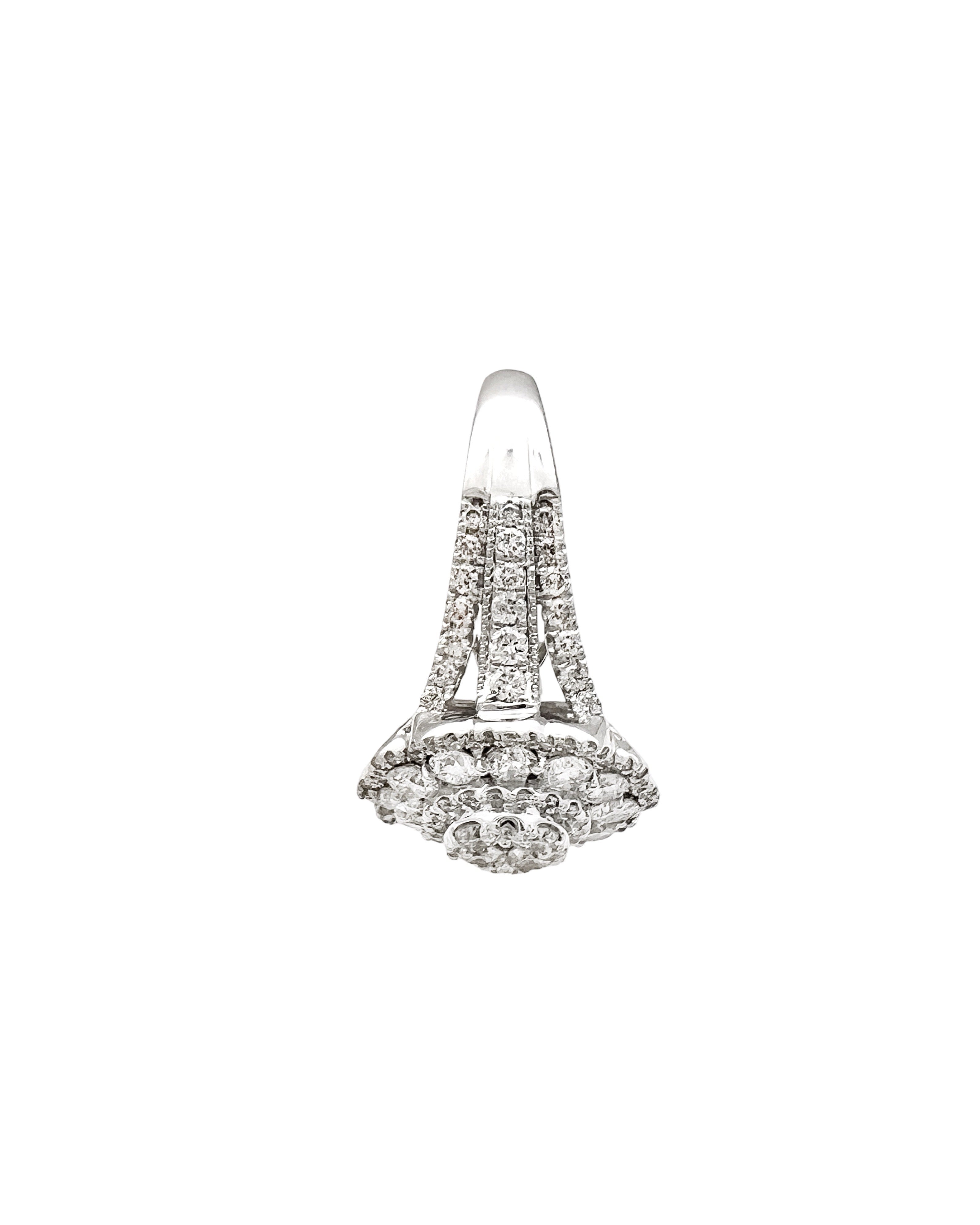 2.21 Carats Diamonds VS2 Set In 14 Karat White Gold Ring