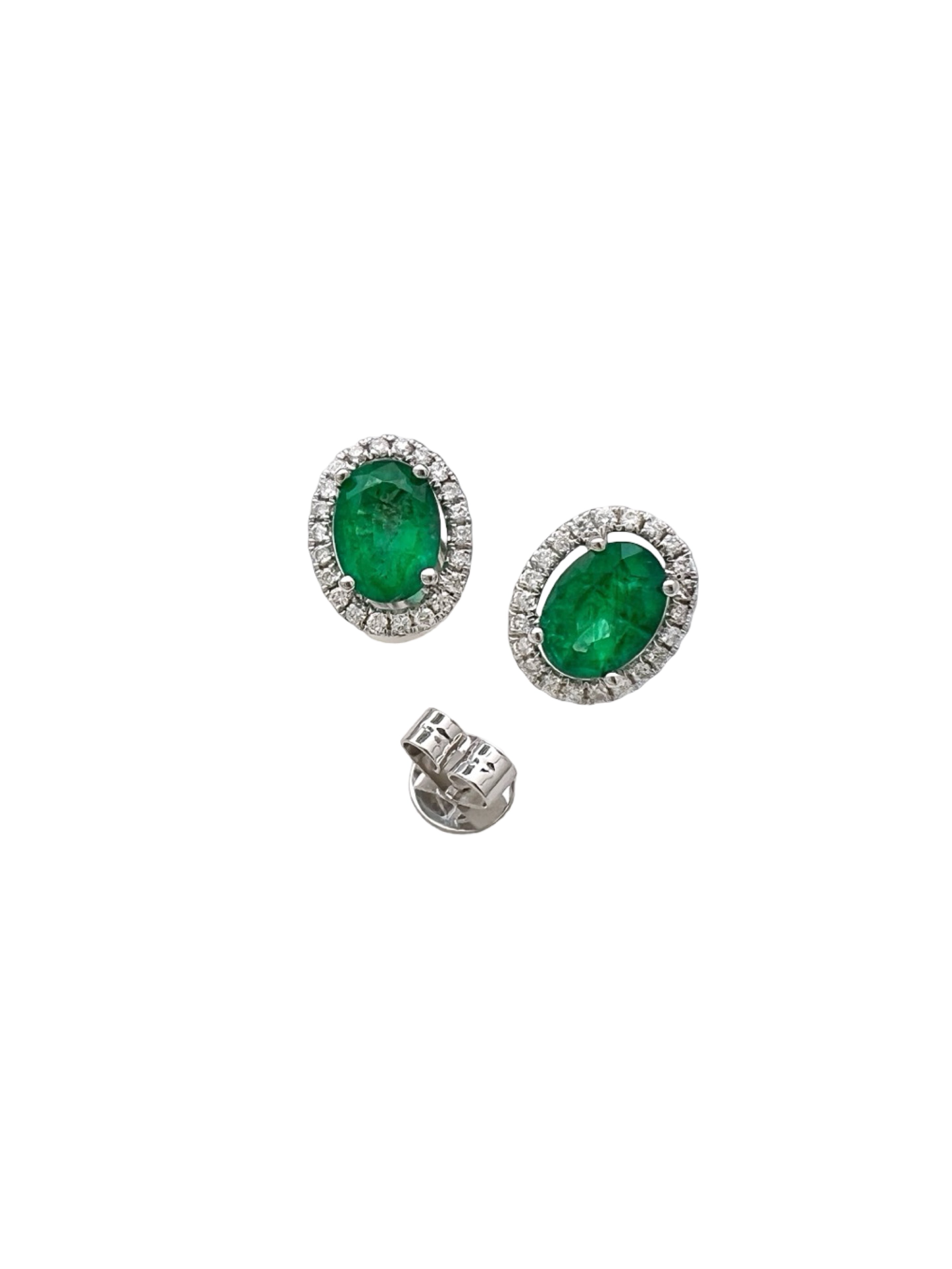 1.33 Carats Brazilian Emeralds “No Oil” ( Certified) & 0.38 Carats Diamonds VS2 Set In 28 Karat White Gold Earrings