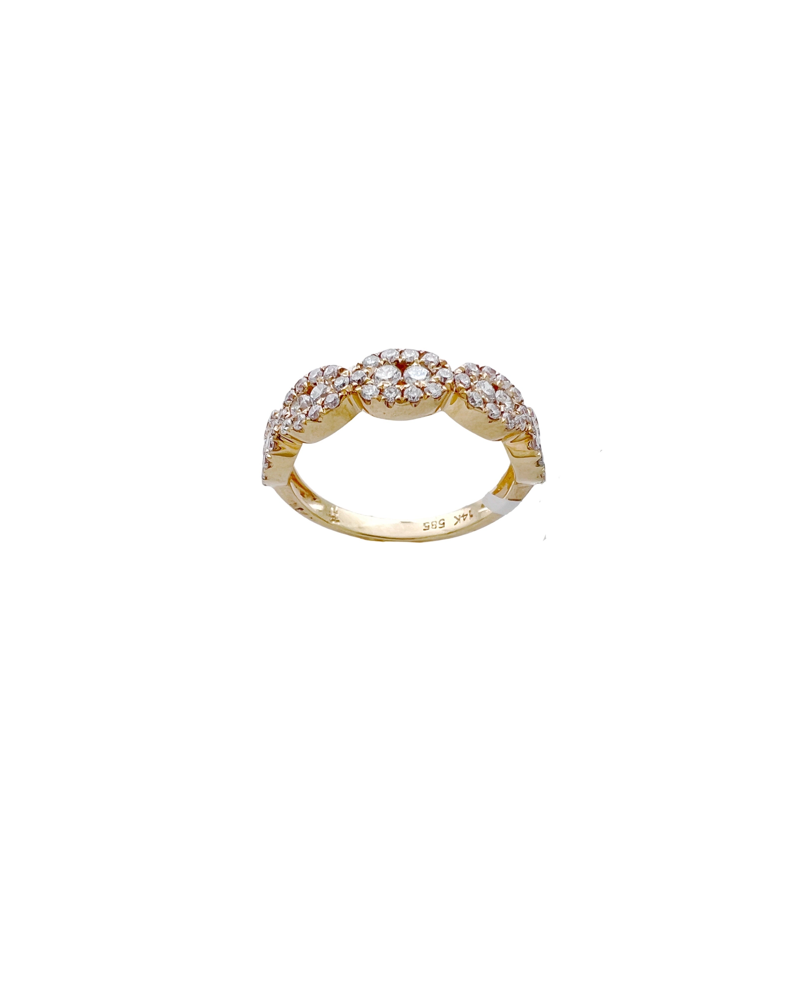 0.85 Carats Diamonds VS2 Set In 14 Karat Yellow Gold Ring