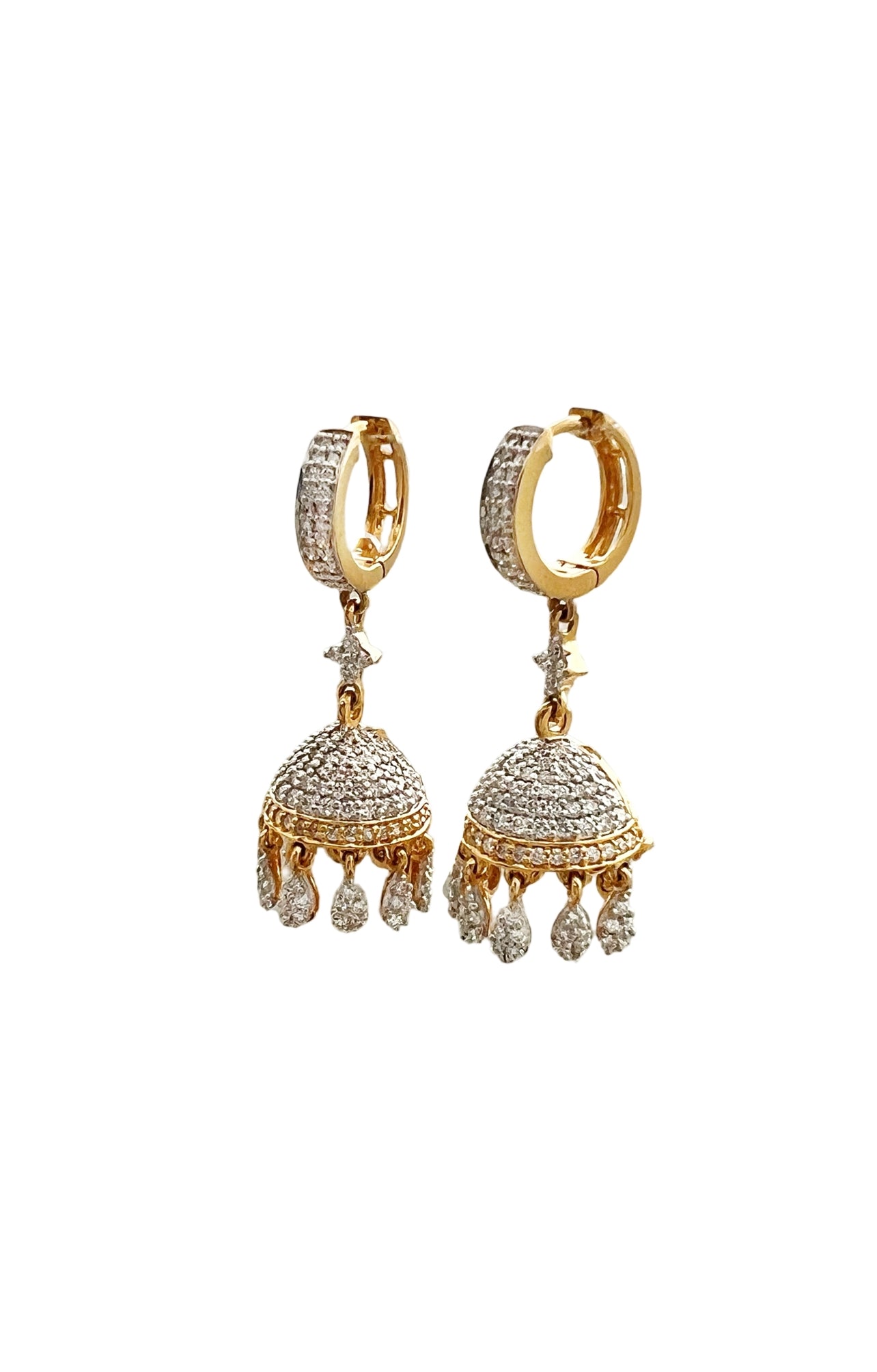 4.32 Carats Diamonds VS2 Set In 18 Karat Yellow Gold Jhumka Earrings