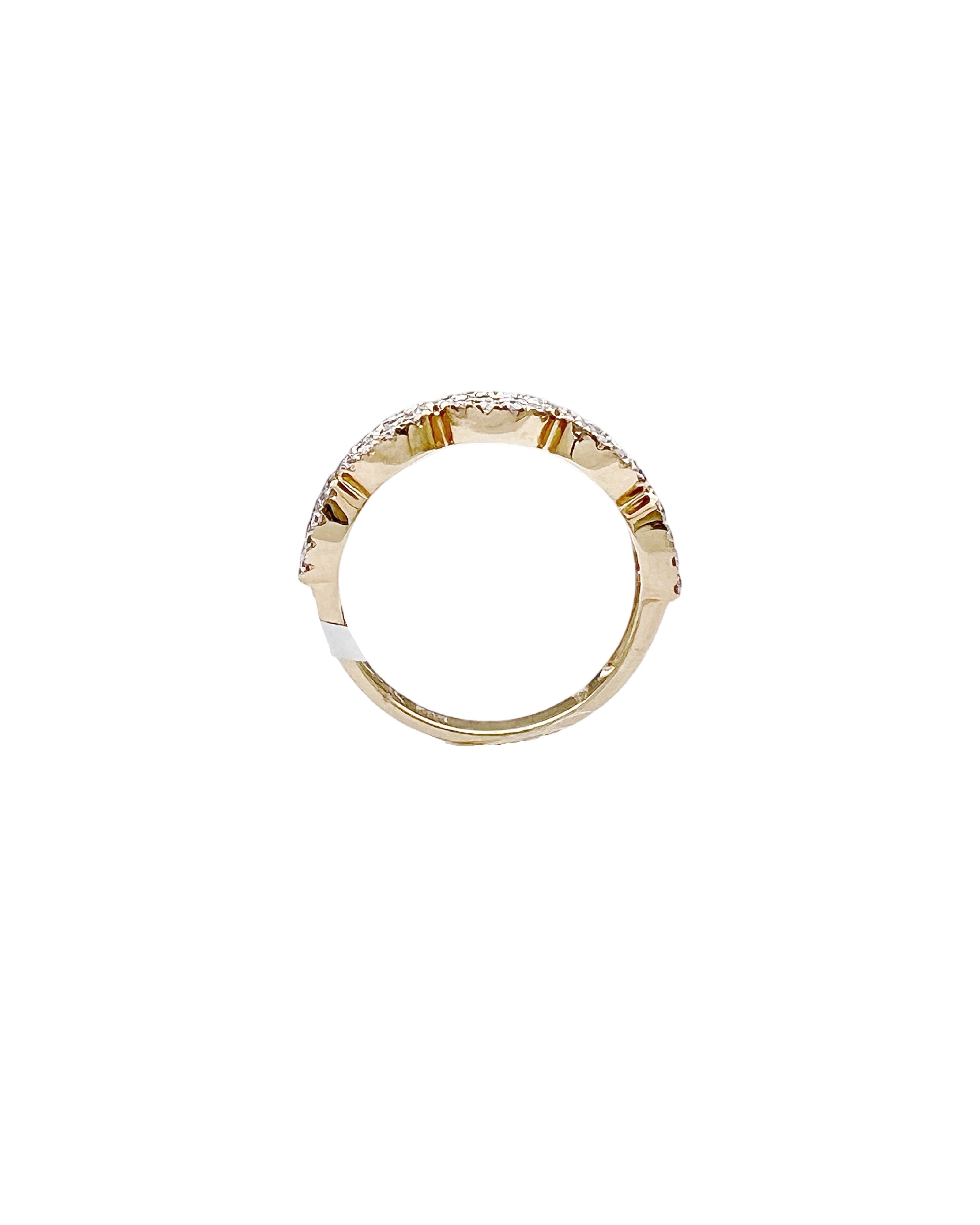 0.85 Carats Diamonds VS2 Set In 14 Karat Yellow Gold Ring