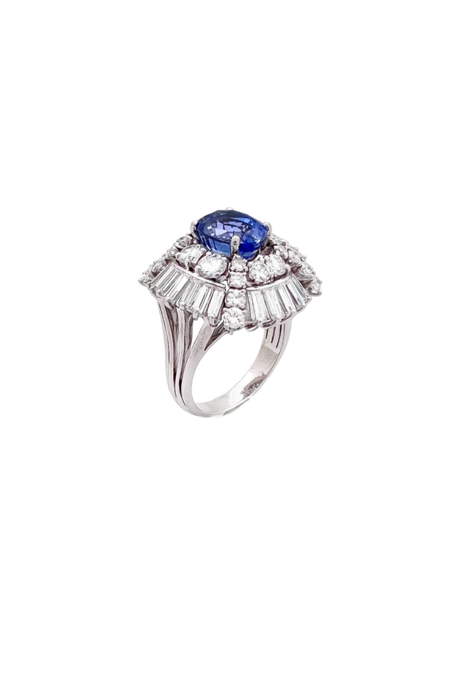 4.45Cts Sapphire Heated(Med Violetish-Blue) 5.61Cts Diamonds Cert. Platinum Ring