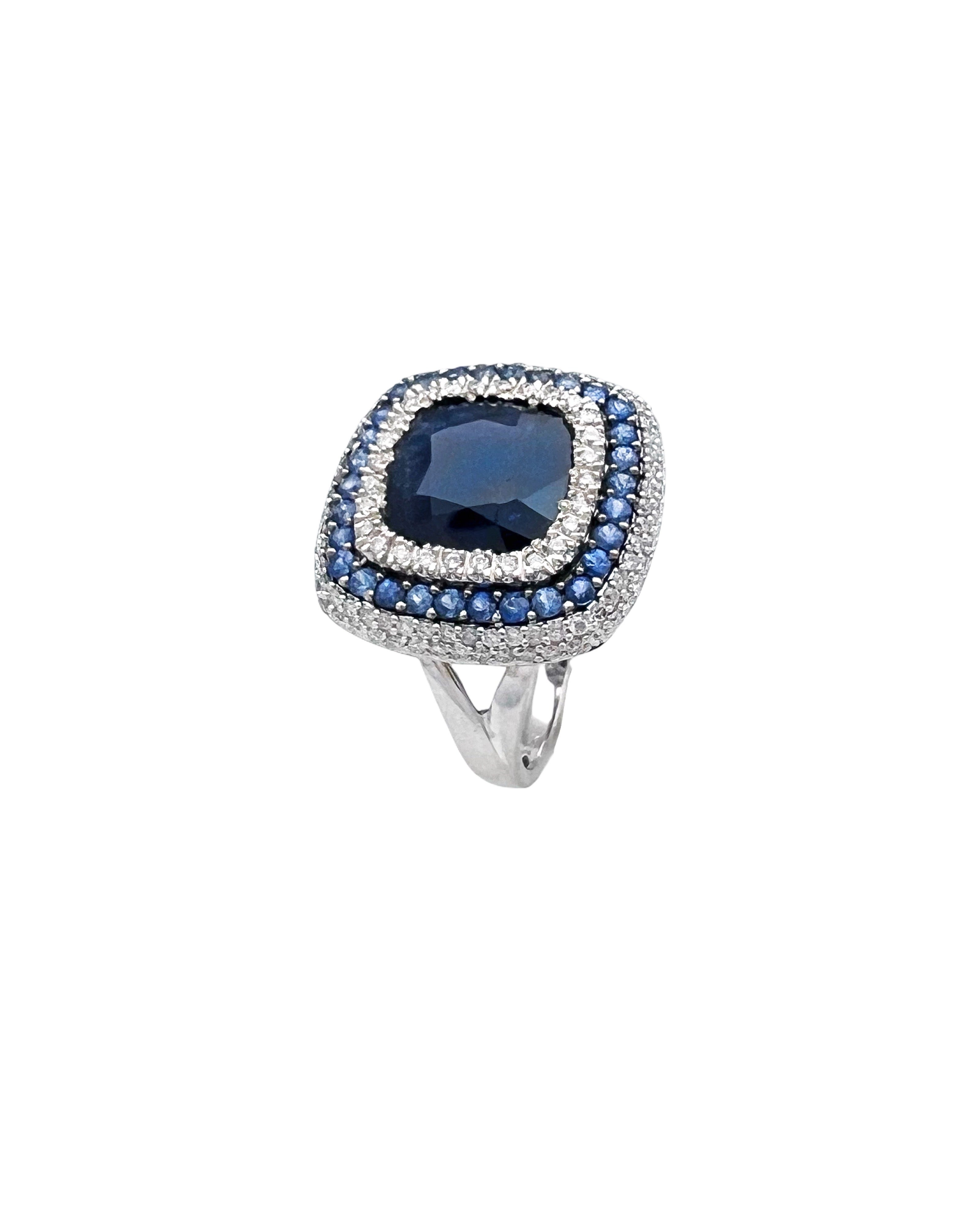 5.40 Carats Sapphire/Center 4.80 Sapphire Madagascar And 1.02 Carats Diamond VS2 Set 14 Karat White Gold Ring