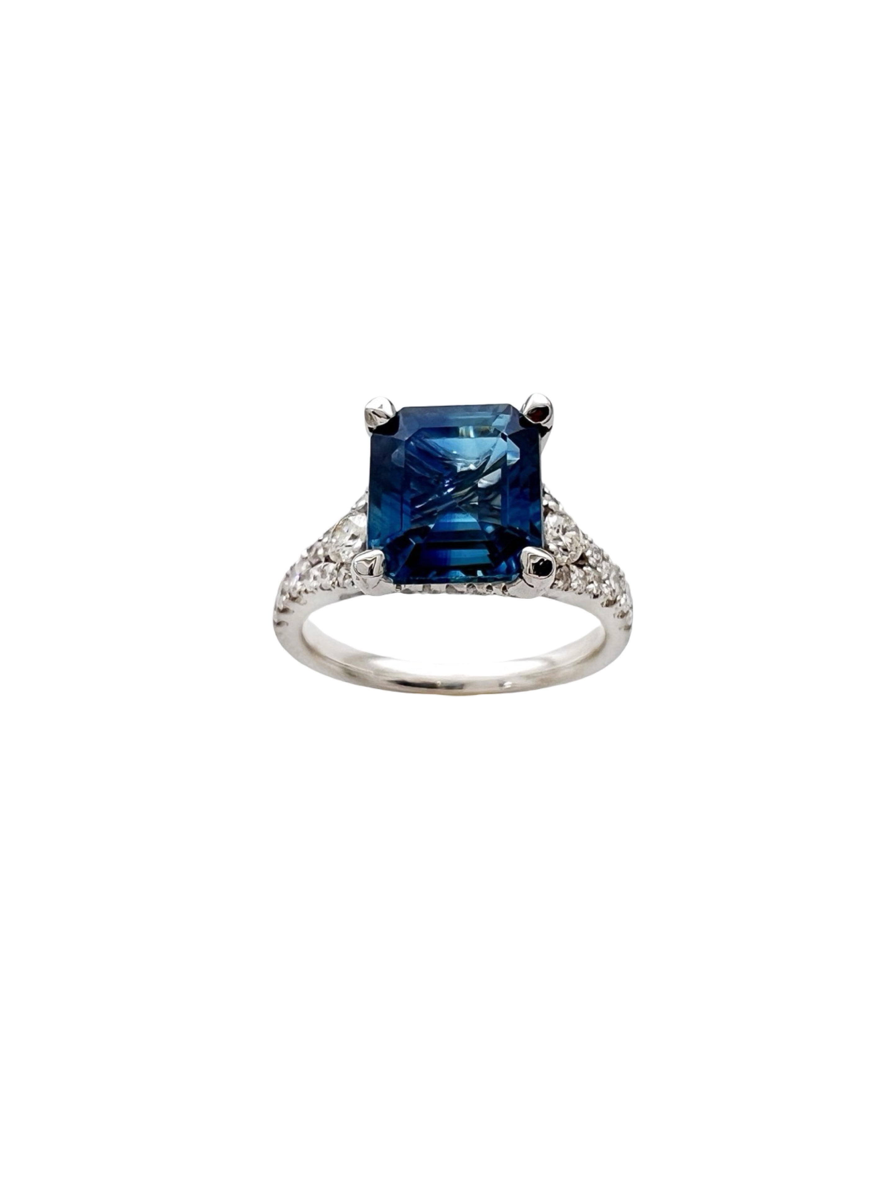 3.30 Carats Ceylon Sapphire No Heat (Certified) & 1.02 Carats Diamonds VS2 Set In 18K White Gold Ring