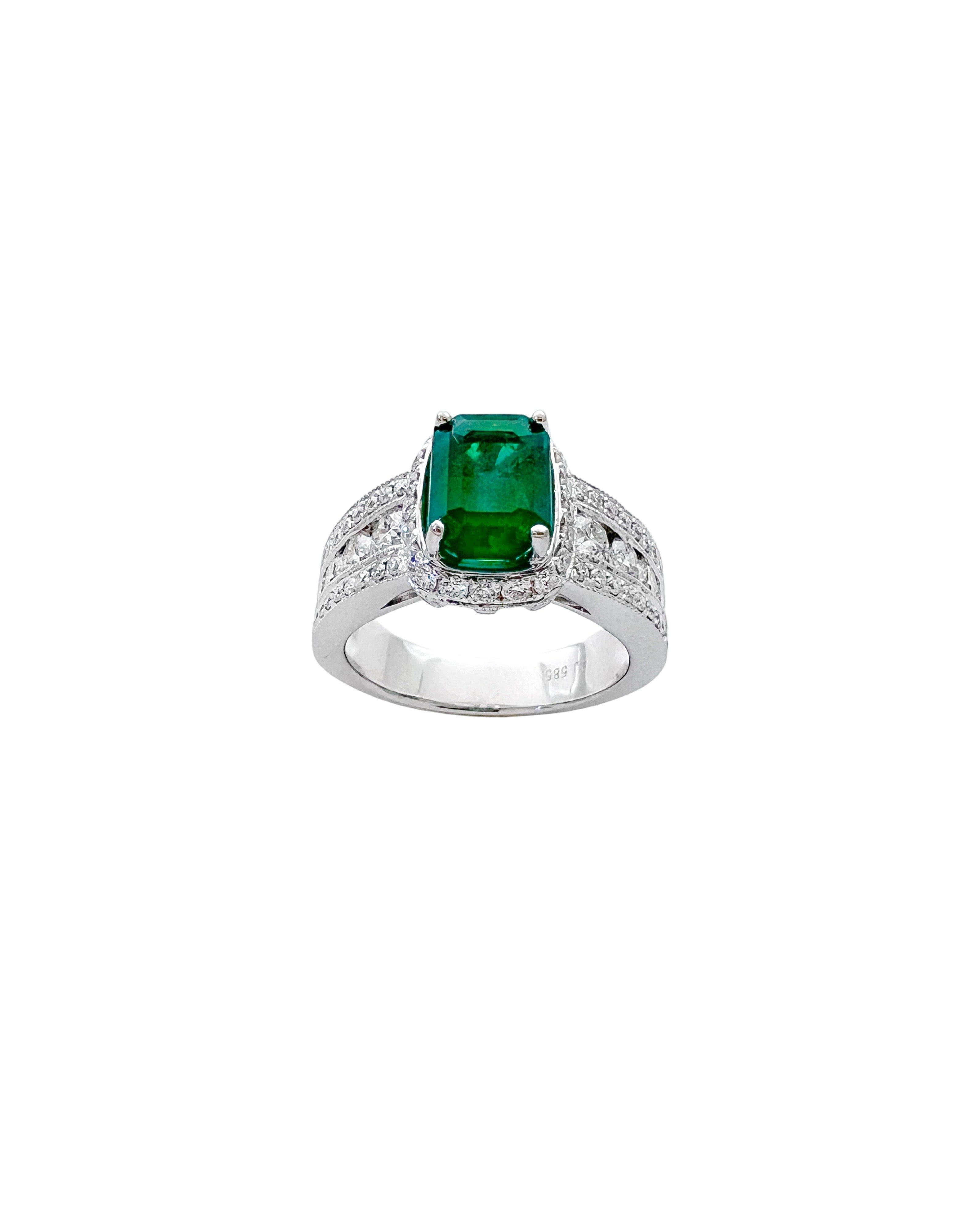 2.01 Carats Emerald Zambian F1 (Certified) & 2.01 Carats Diamond VS2 Set In 14 Karat White Gold Ring