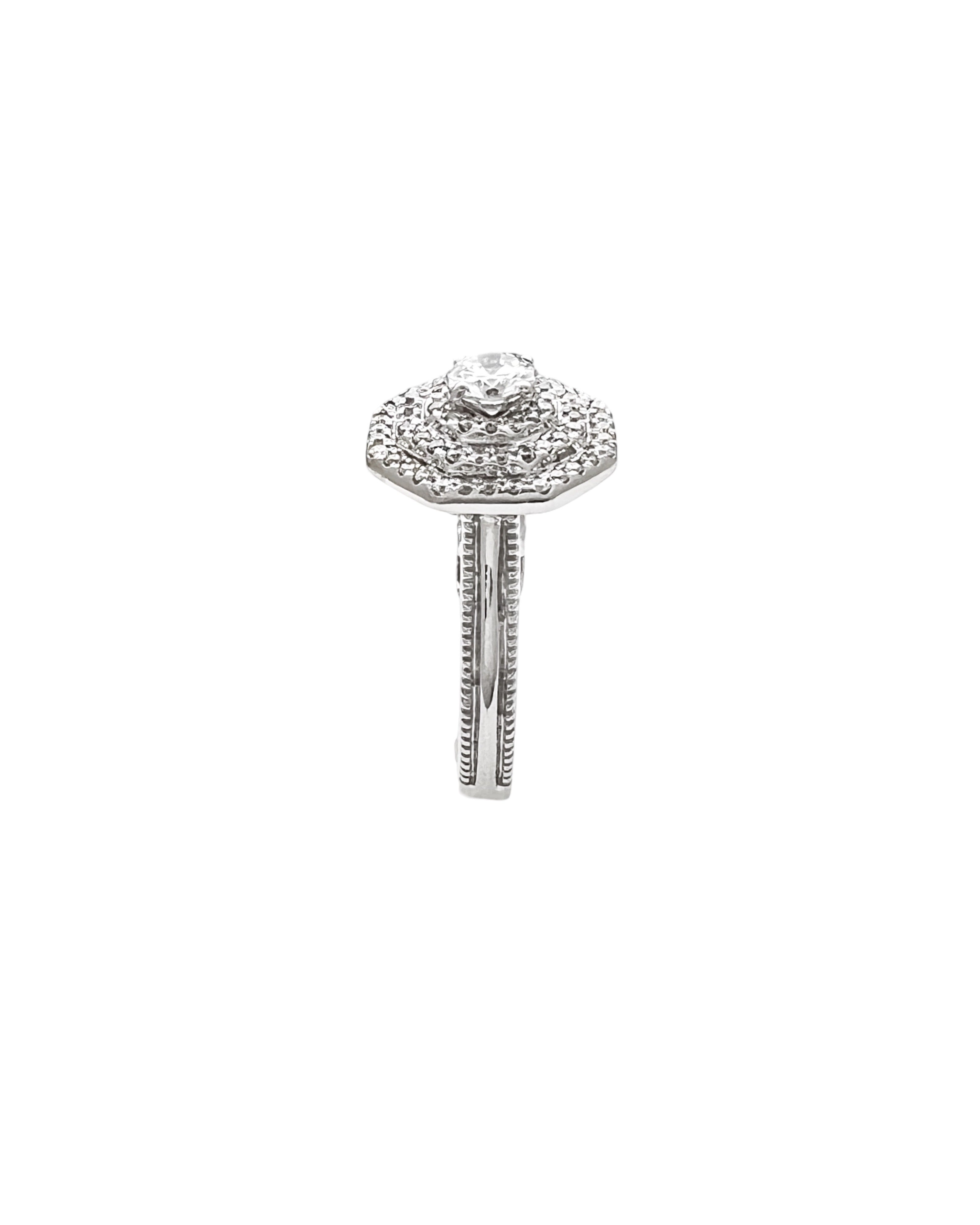 1.69 Carats Diamonds VS2(Center 0.51/5.2MM) Set In 14 Karat White Gold Ring