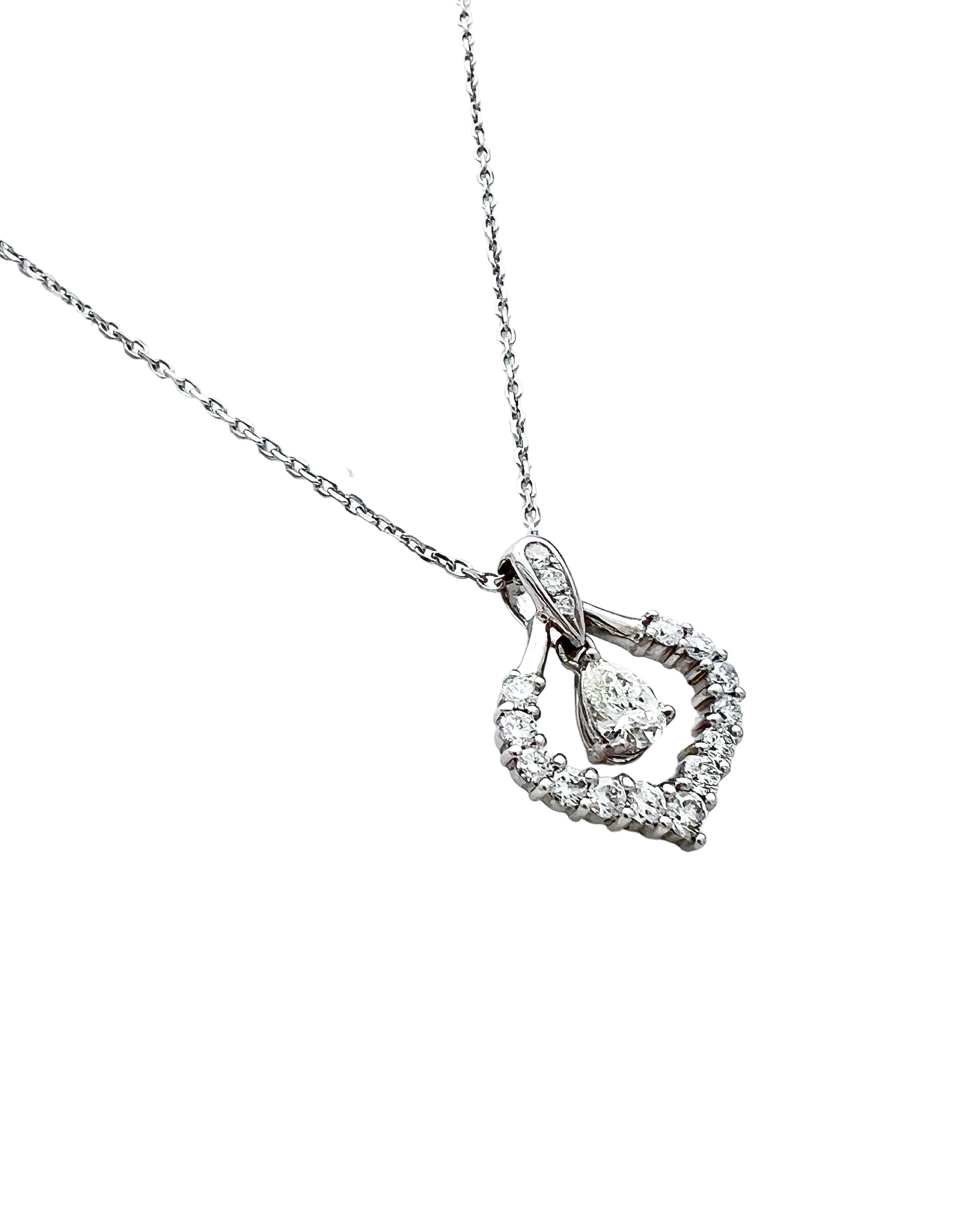 0.84 Carats Diamonds VS2 (Ctr .31) Set in 18 Karat White Gold Pendant & 18” Rolo Diamond-Cut Chain