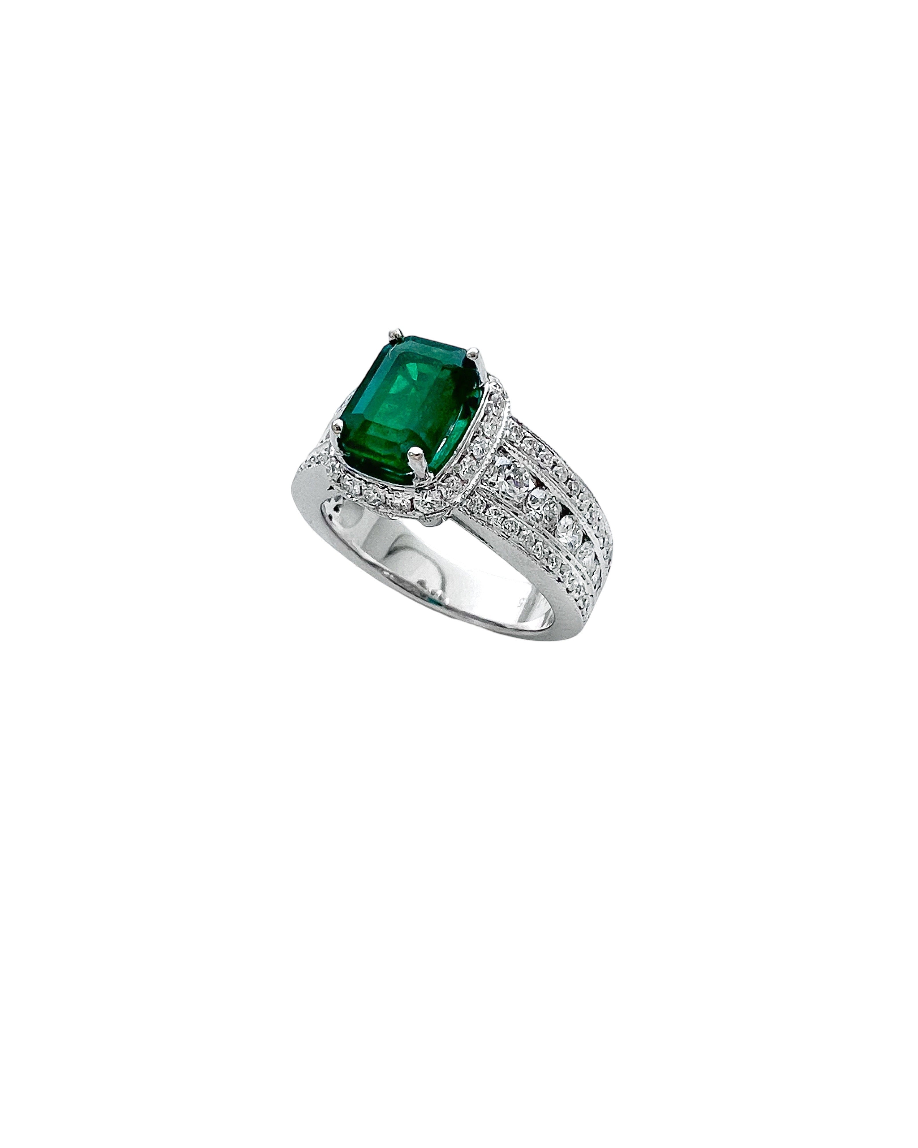 2.01 Carats Emerald Zambian F1 (Certified) & 2.01 Carats Diamond VS2 Set In 14 Karat White Gold Ring