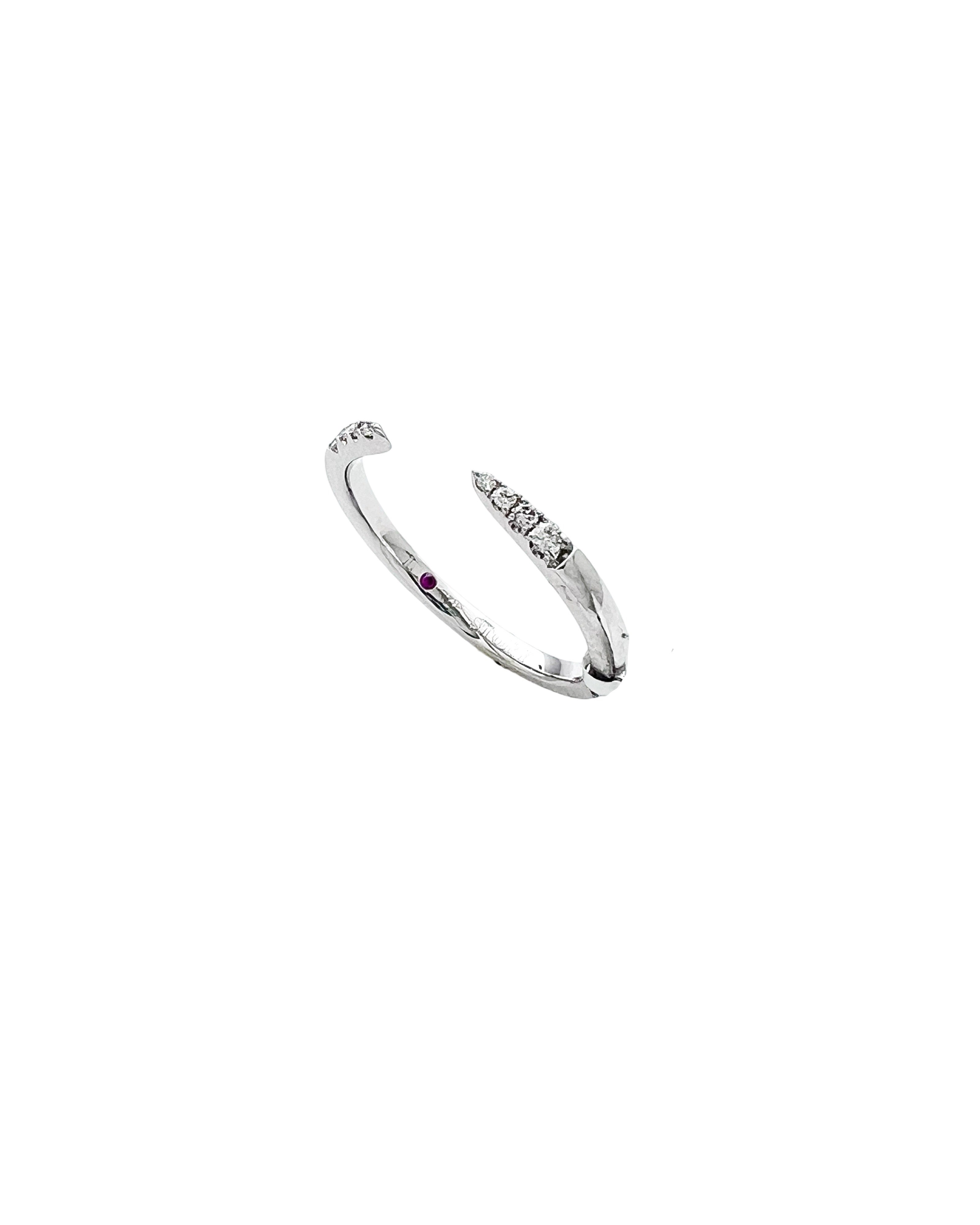 0.07 Carats Diamond VS2 Set In 14 Karat White Gold Gap Band