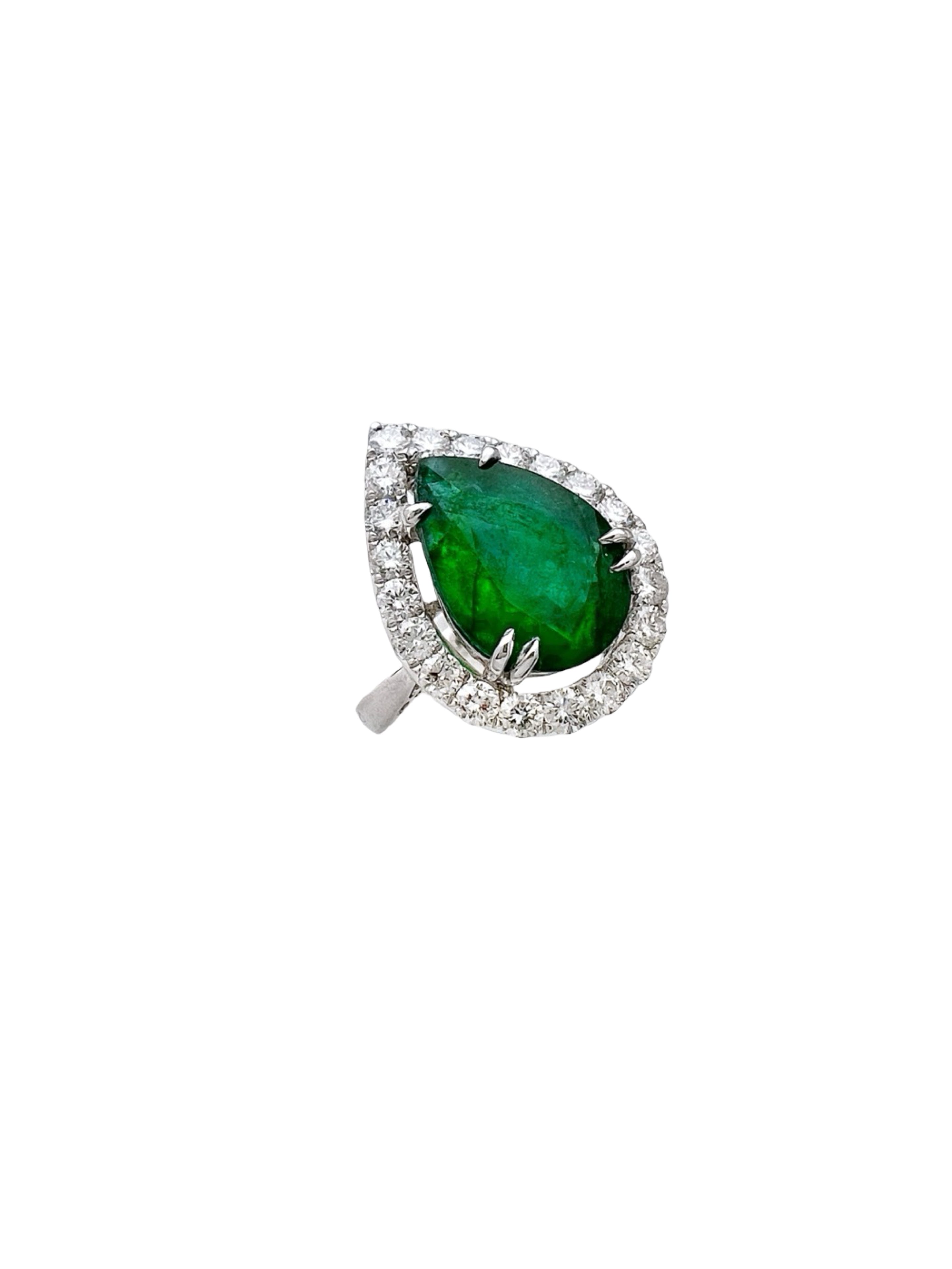4.72 Carats Brazilian Emerald F2 (Certified) & 1.39 Carats Diamonds VS2 Set In 18K White Gold Ring