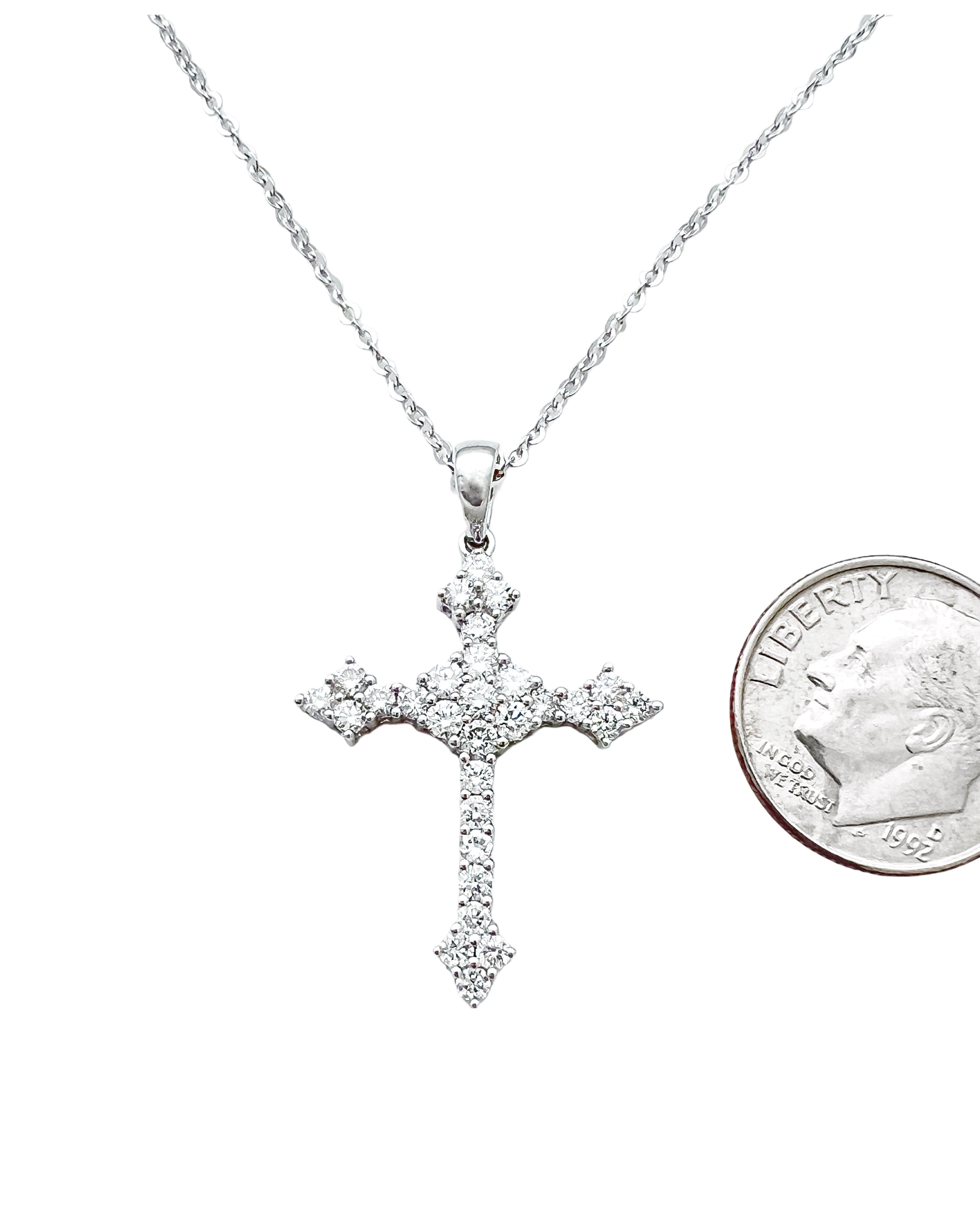 1.05 Carats Diamonds VS2 Set in 18 Karat White Gold Pendant With 18 Inch Rolo Diamond Gold Chain