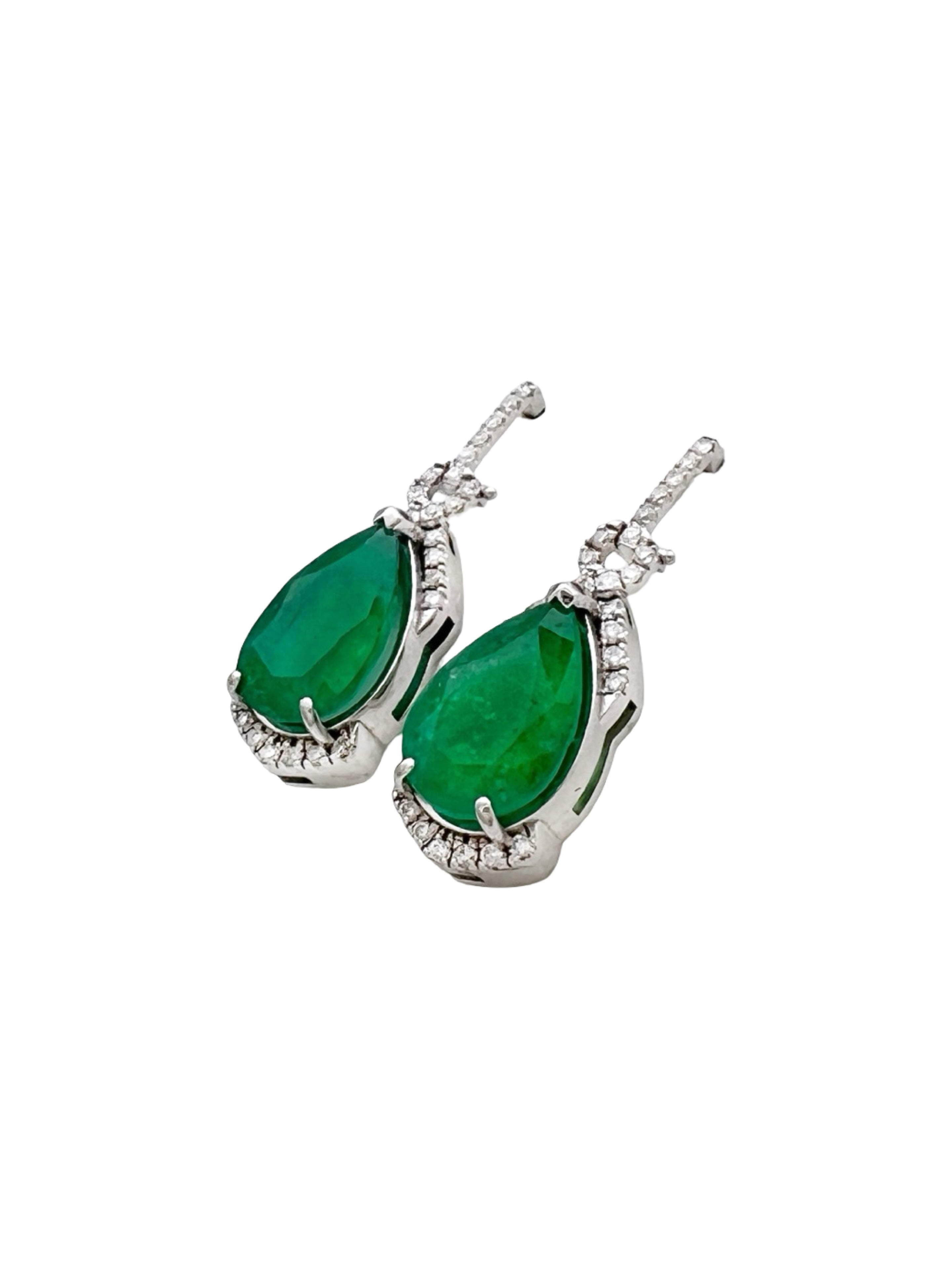 5.76 Carats Colombian Emeralds F1 (Certified) & 0.81 Carats Diamonds Set in 14K White Gold Earrings