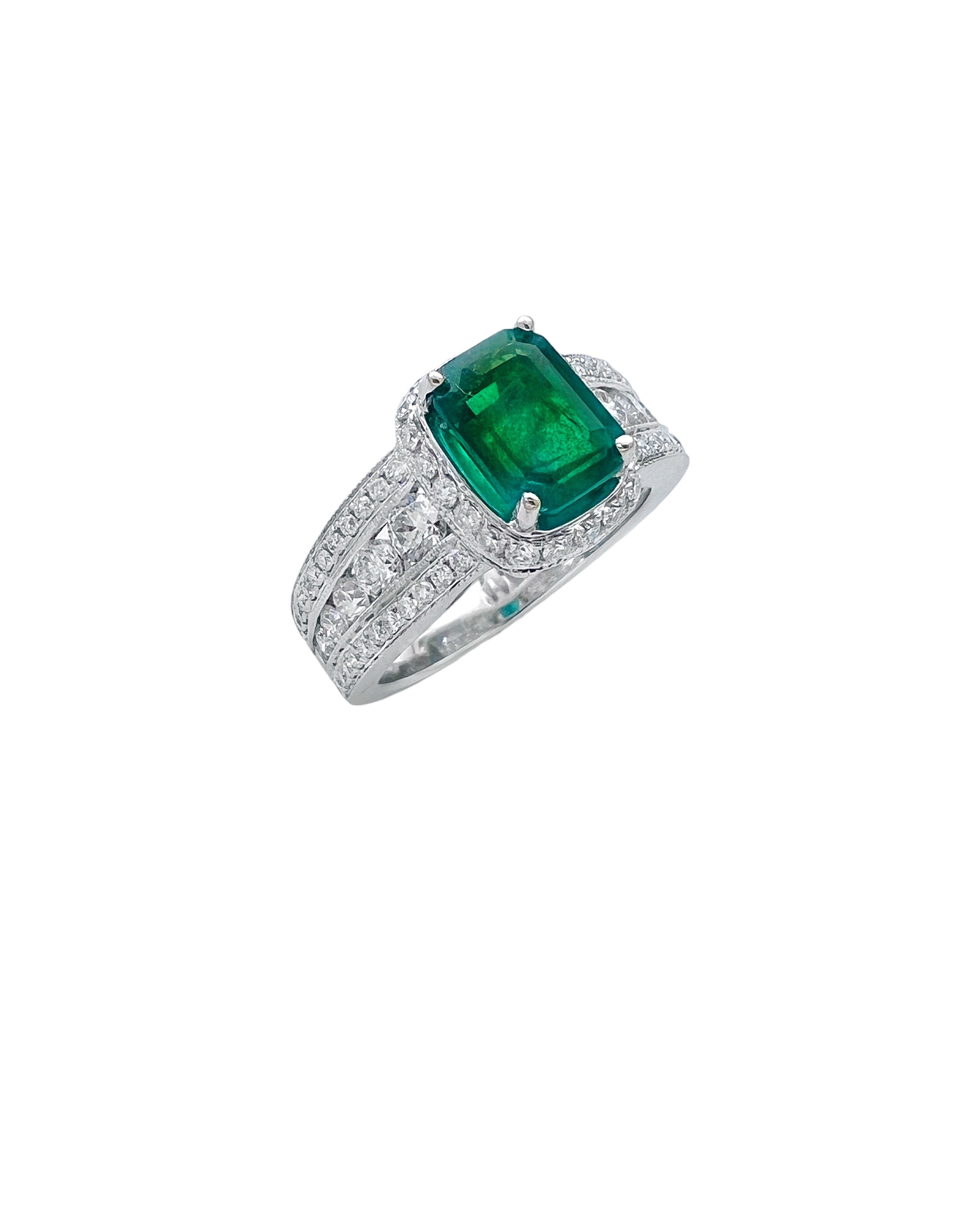 2.01 Carats Emerald Zambian F1 (Certified) & 2.01 Carats Diamond VS2 Set In 14 Karat White Gold Ring