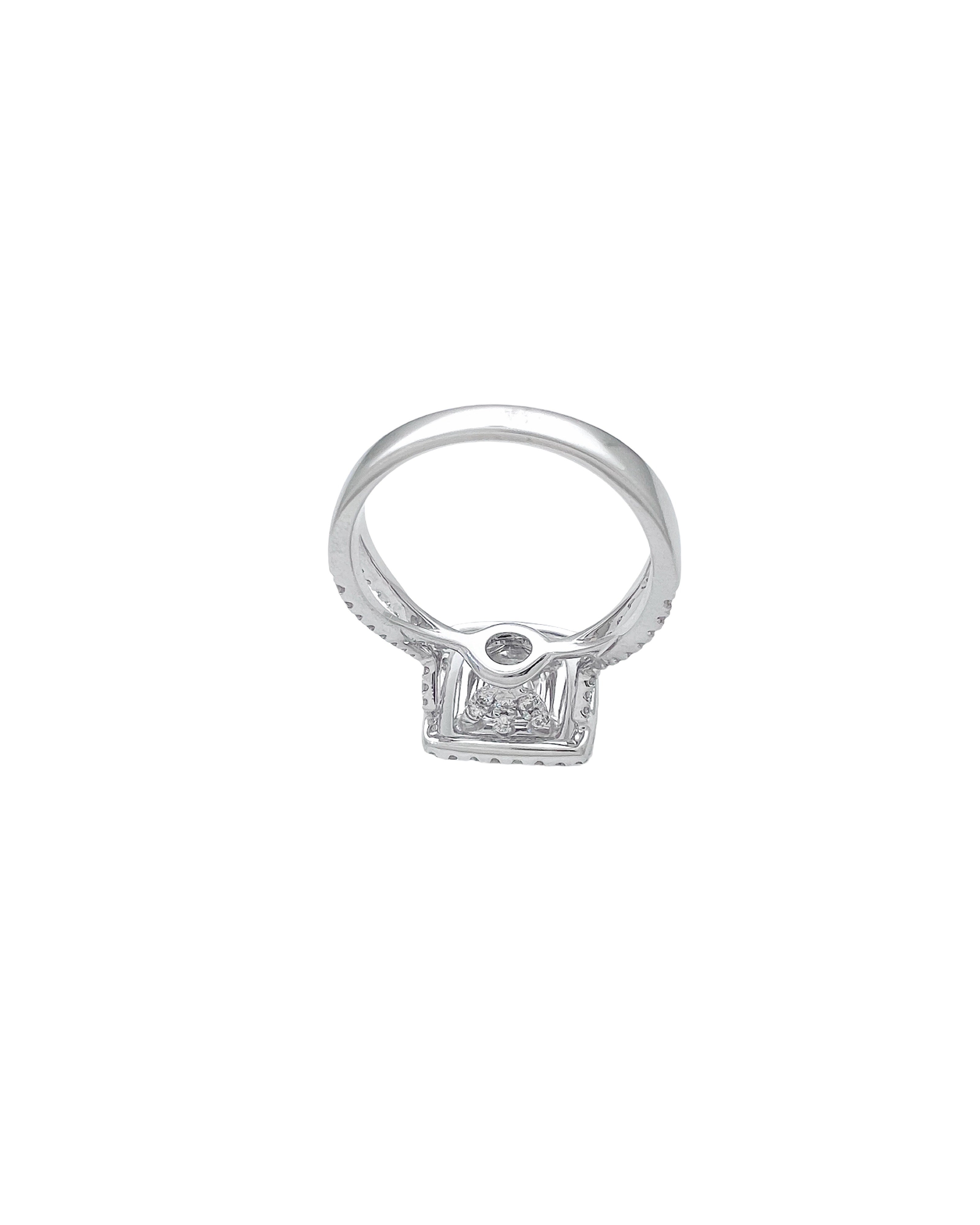 0.56 Carats Alexandrite GIA (Certified) & 0.92 Carats Diamonds VS2 Set In 18 Karat White-Yellow Gold Ring