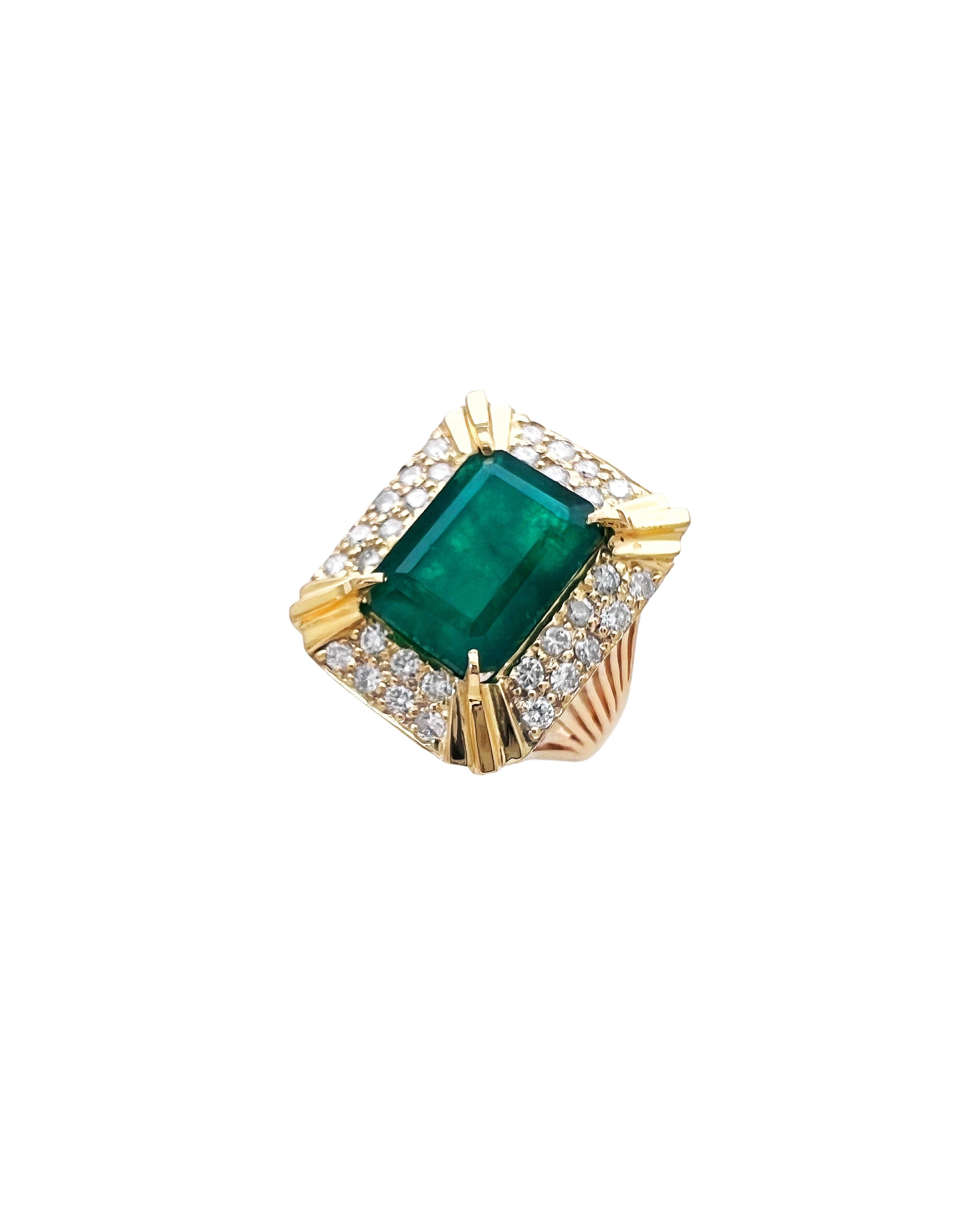 5.31 Carats Emerald Brazil F1 (Certified) & 0.81 Carats Diamonds Set In 14 Karat Yellow Gold Ring