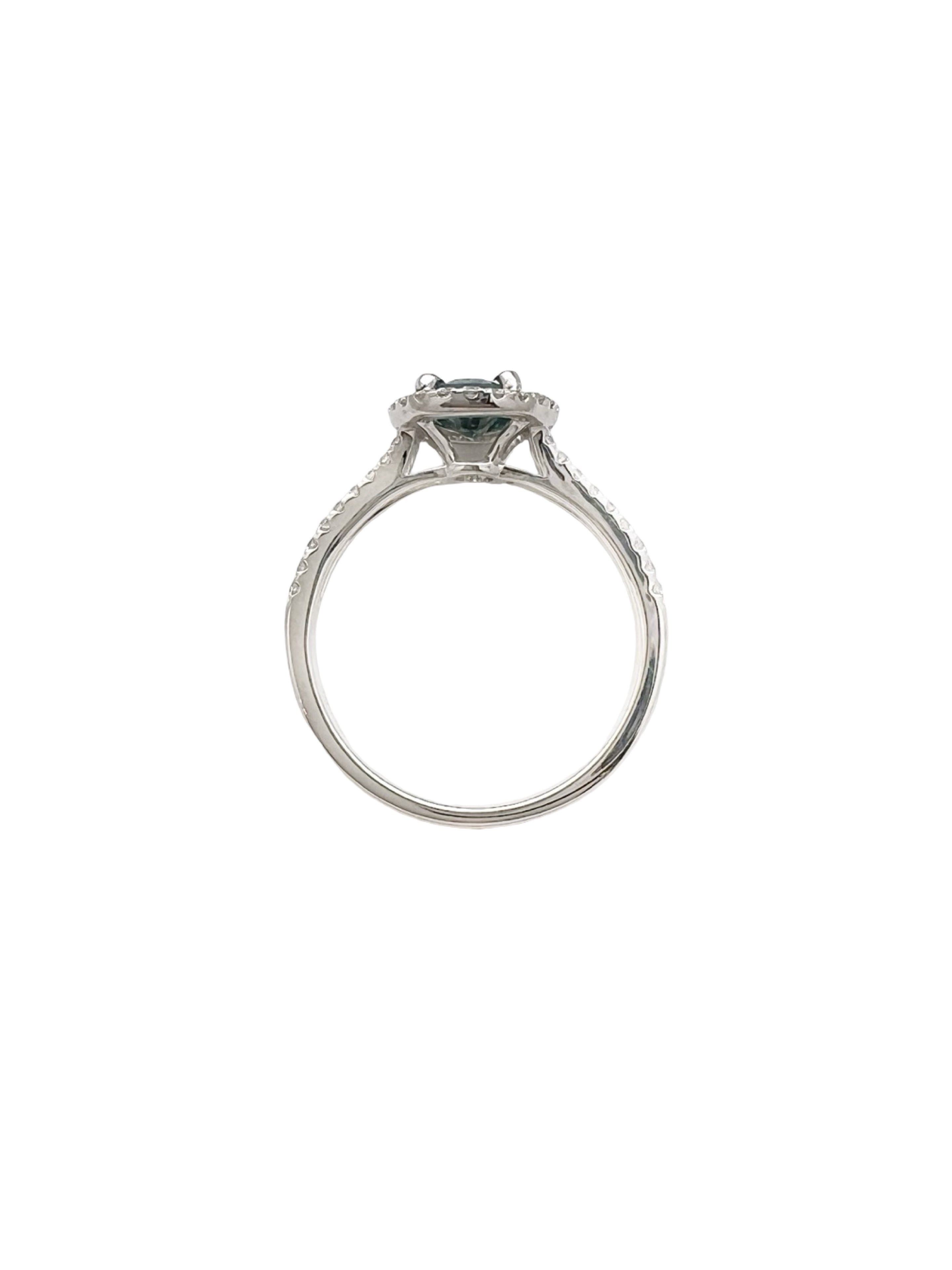 0.77 Carats Alexandrite GIA (Certified) & 0.52 Carats Diamond VS2 Set In 14K White Gold Ring