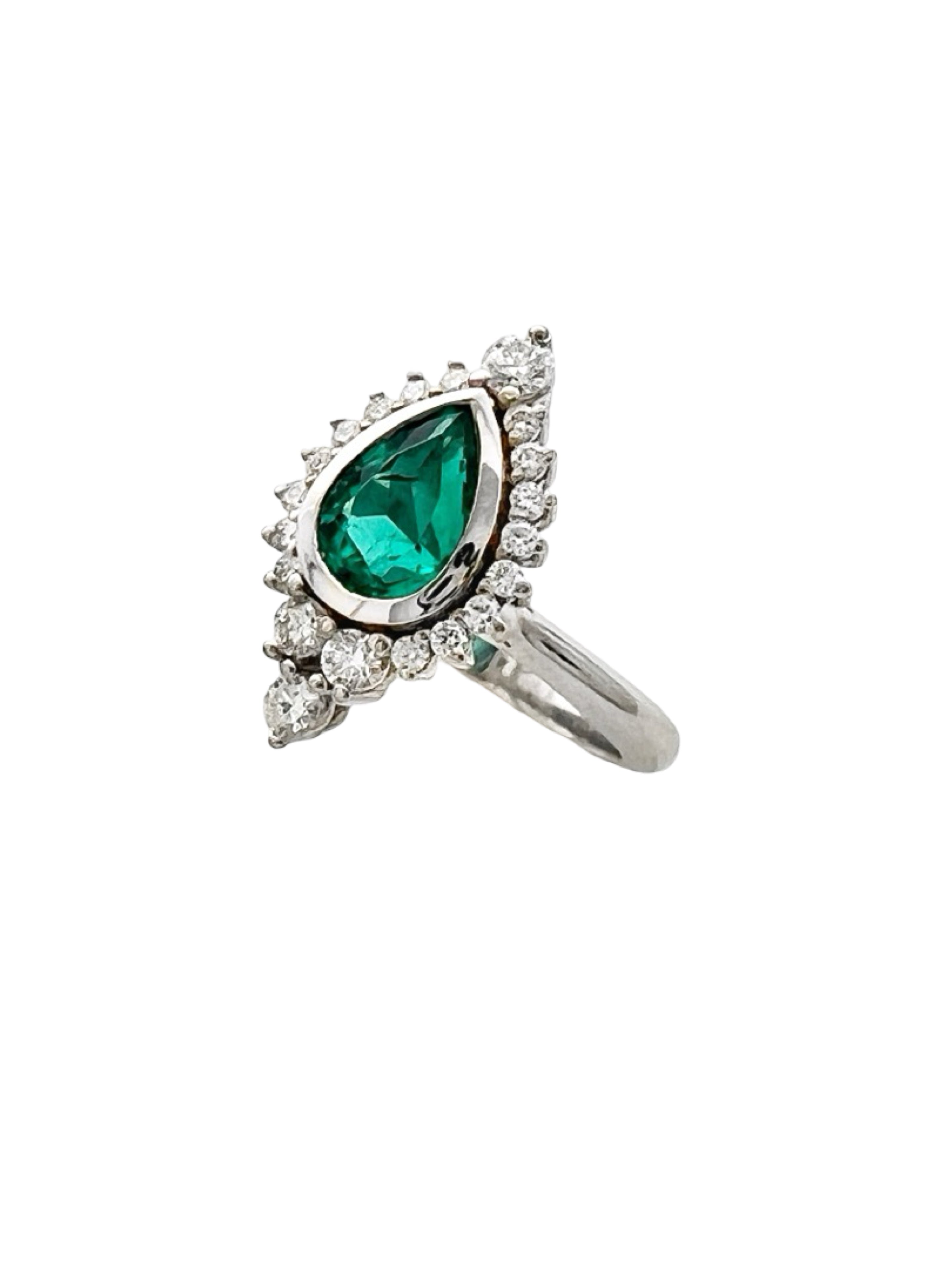 1.21 Carats Colombian Emerald F1 (Certified) & 0.45 Carats Diamond VS2 Set in 14 Karat Yellow Gold Ring