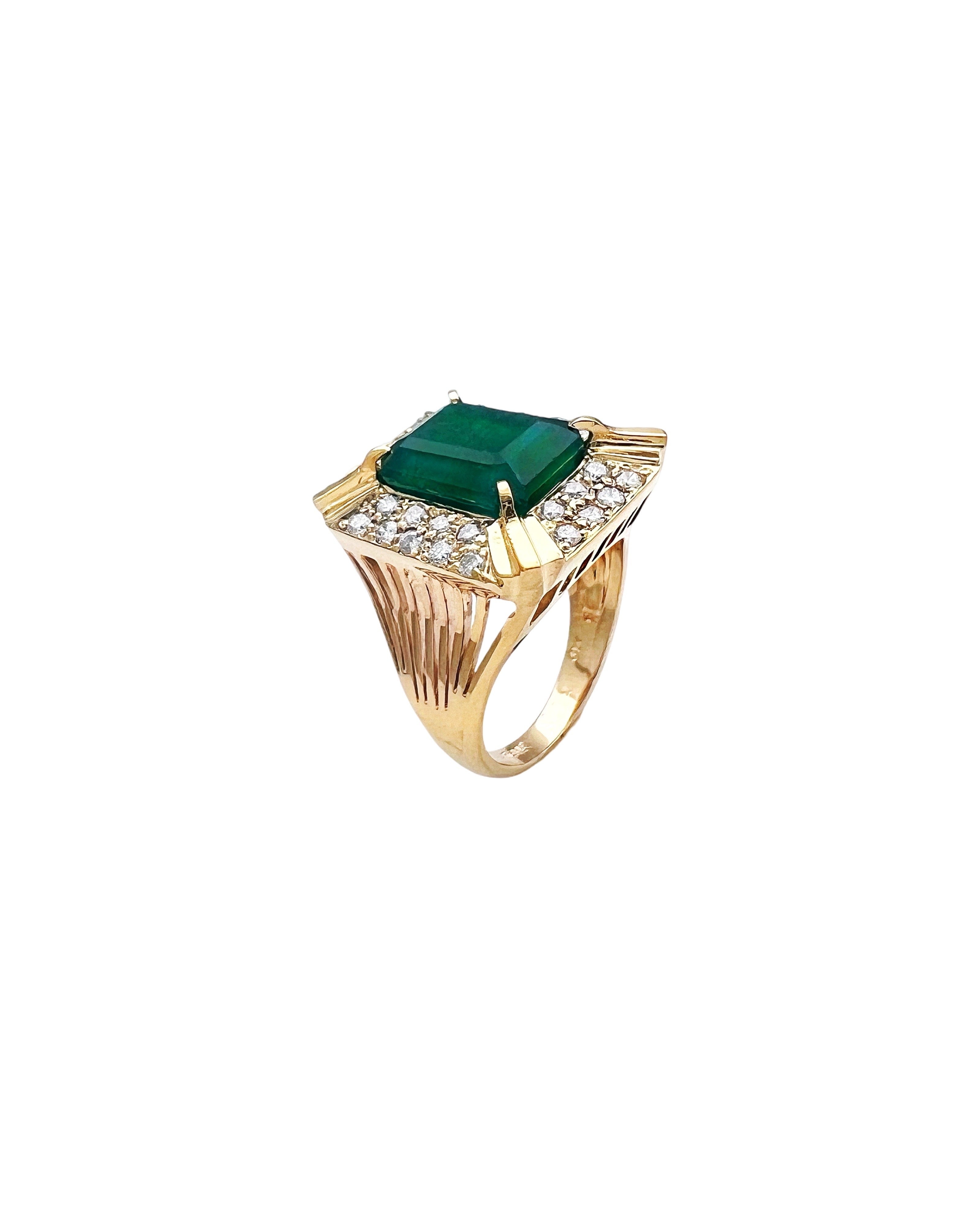 5.31 Carats Emerald Brazil F1 (Certified) & 0.81 Carats Diamonds Set In 14 Karat Yellow Gold Ring