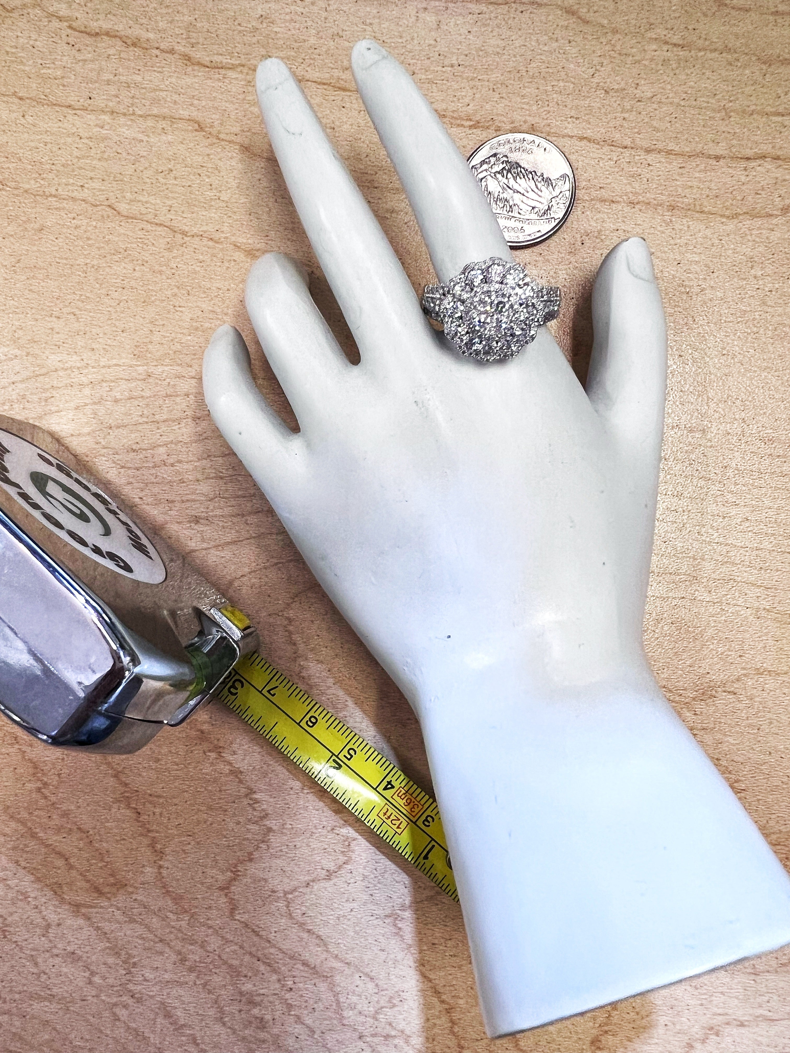 2.21 Carats Diamonds VS2 Set In 14 Karat White Gold Ring