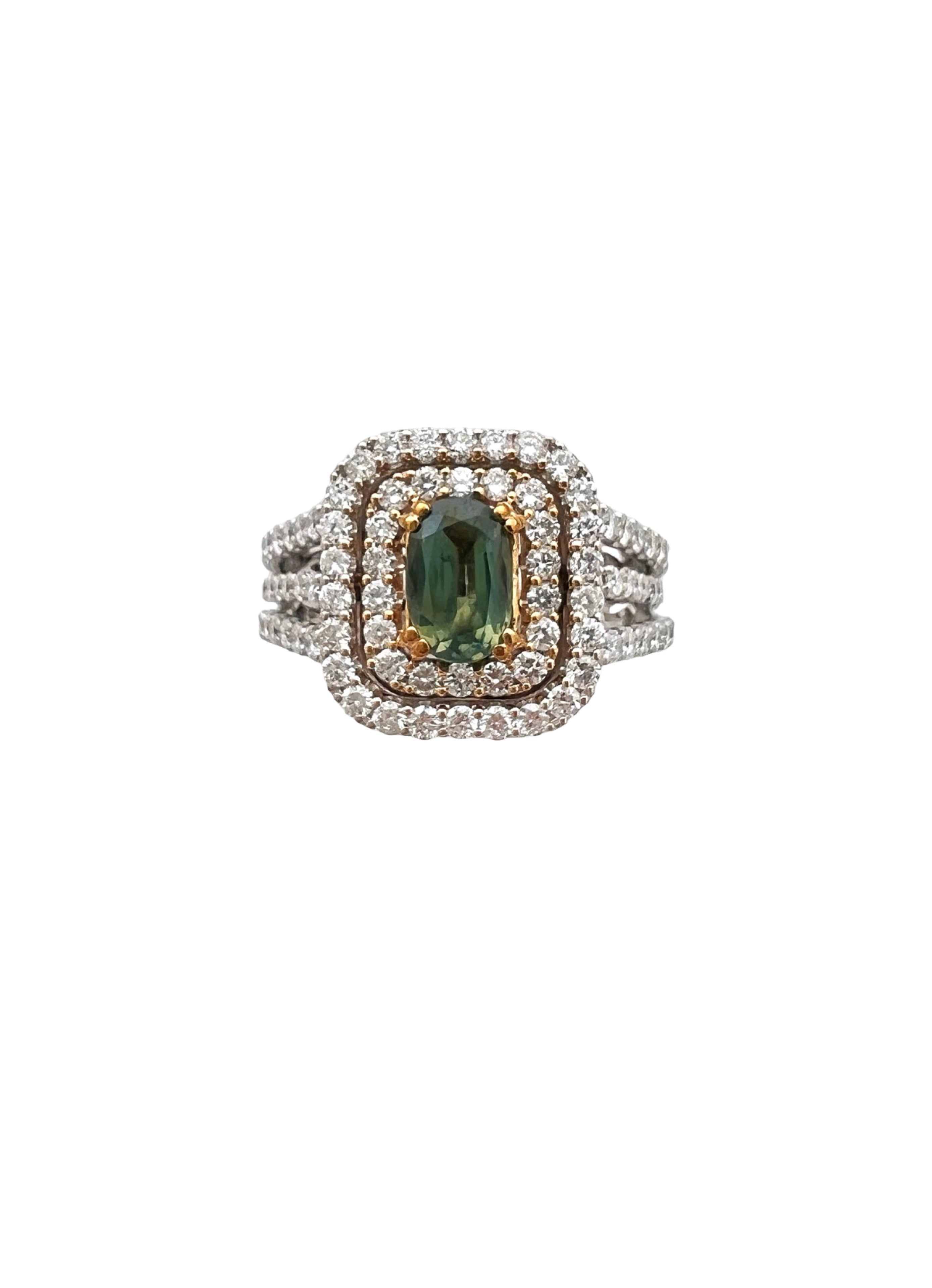 1.09 Carats Alexandrite GIA (Certified) & 1.72 Carats Diamonds VS2 Set In 14K white-Yellow Gold Ring