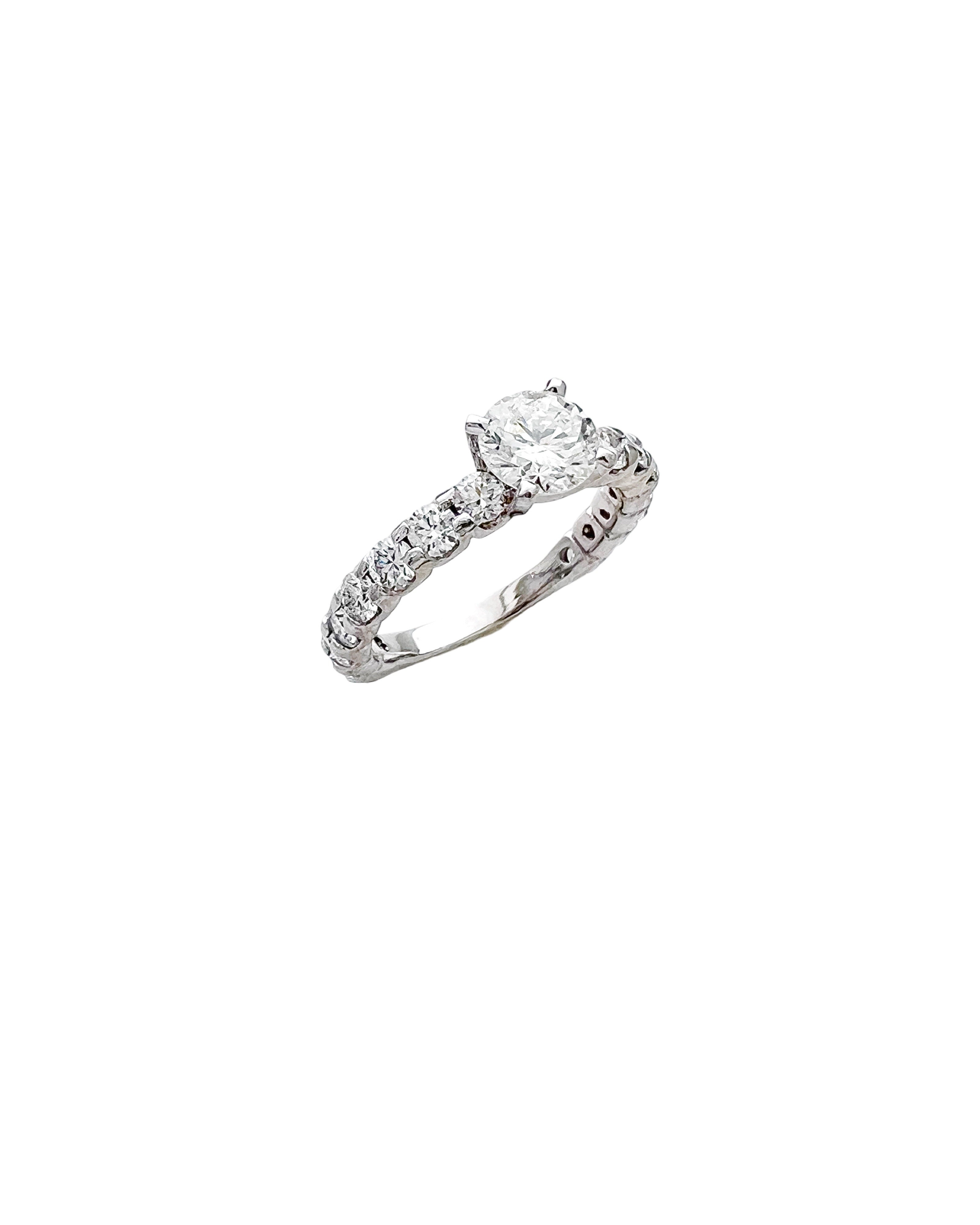 2.96 Carats Diamonds VS2/ Center 0.92 Carats SI2 (Certified) Set In 14 Karat White Gold Ring