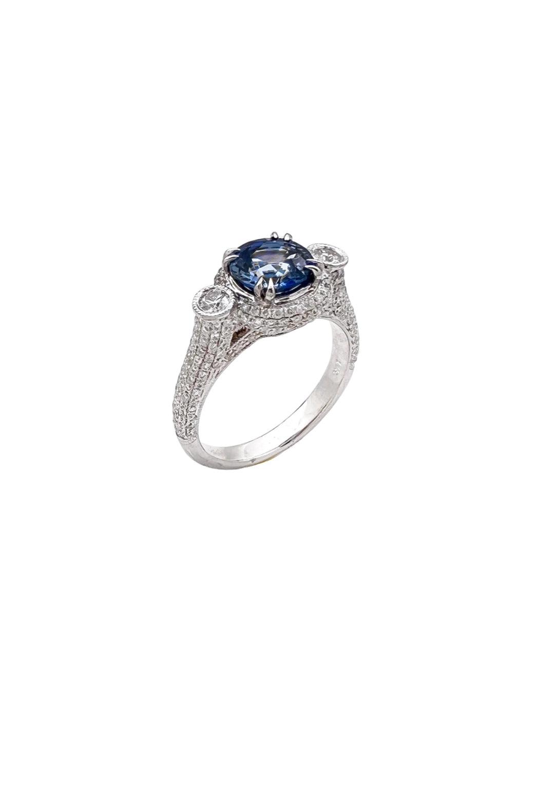 1.88 Carats Ceylon Sapphire Certified & 1.51 Carats Diamonds VS2 14Kt White Gold Ring