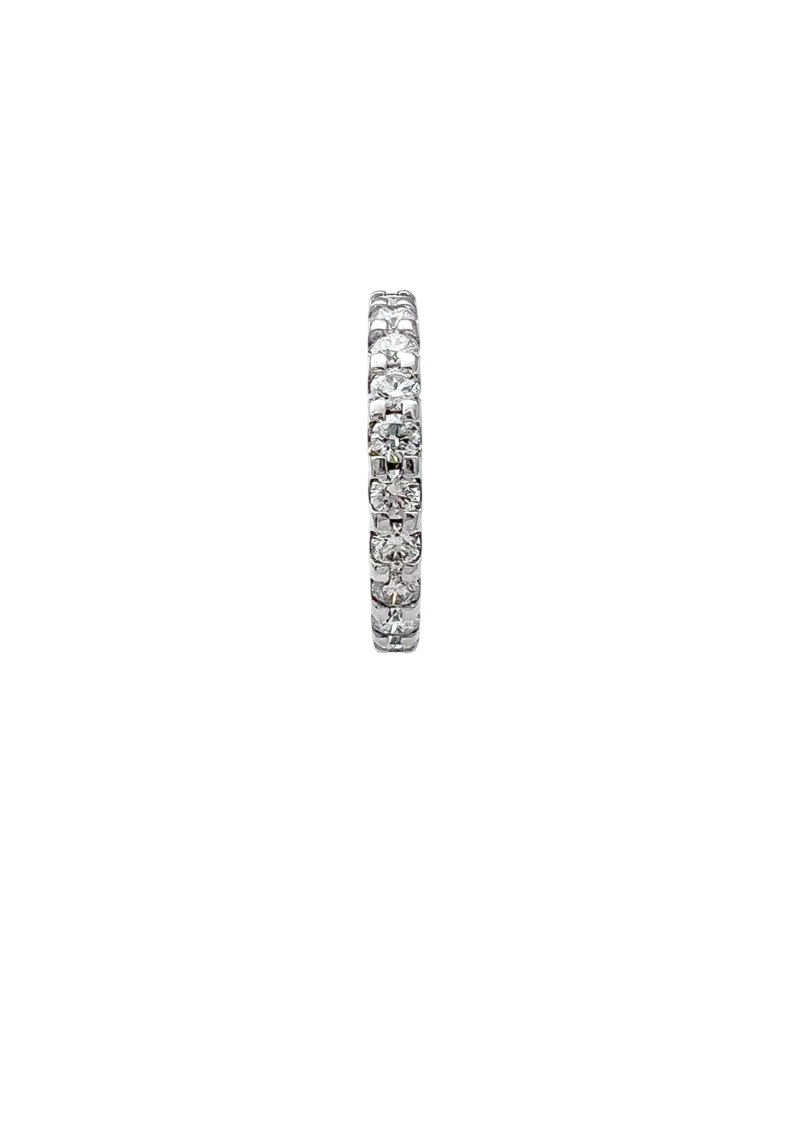 2.04 Carats Diamonds VS2 Set in 14 Karat White Gold Ring