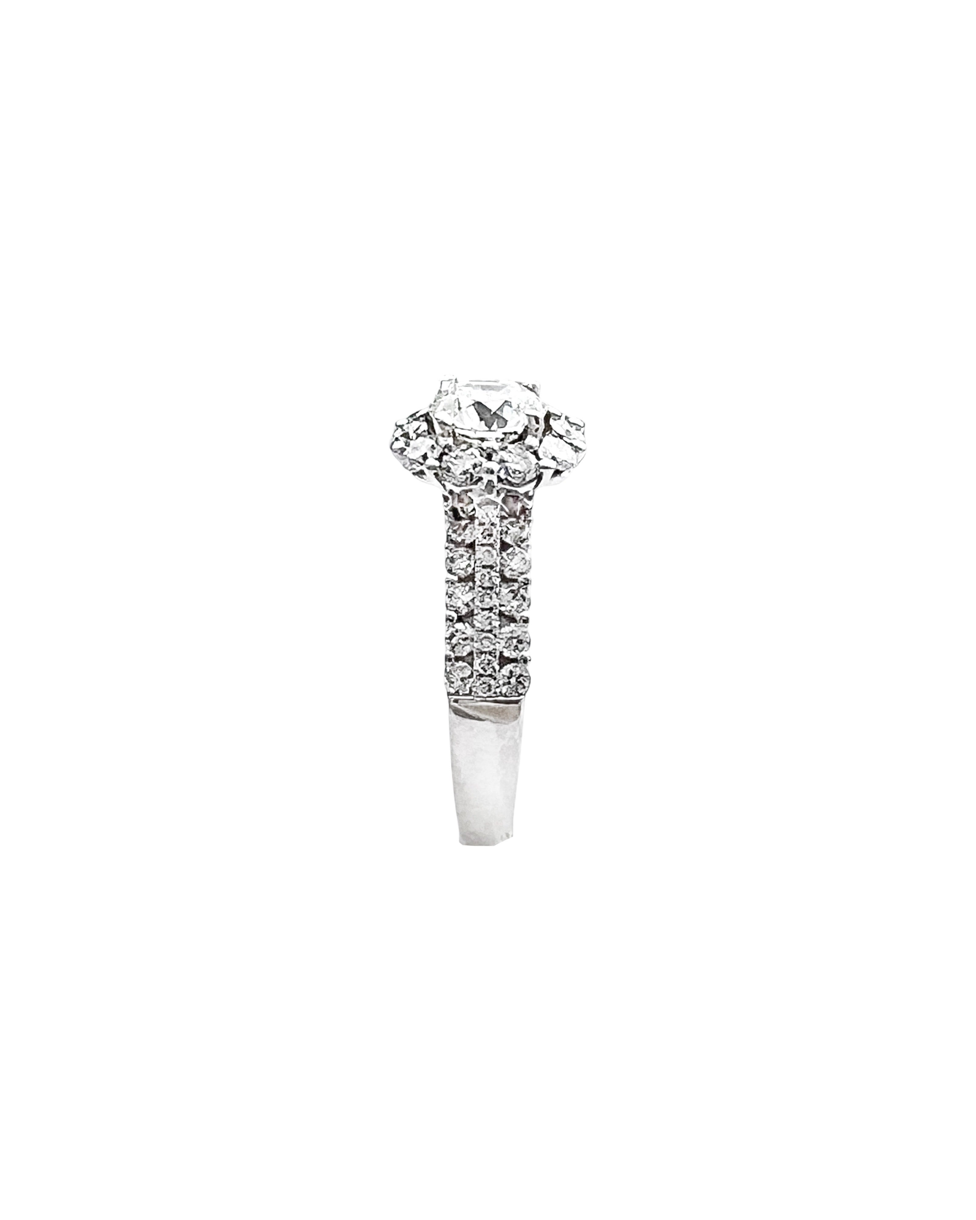 2.26 Carats Diamonds VS1-2(Center 0.81 Carats VVS1 Hearts & Arrows) Set in 18 Karat White Gold Ring