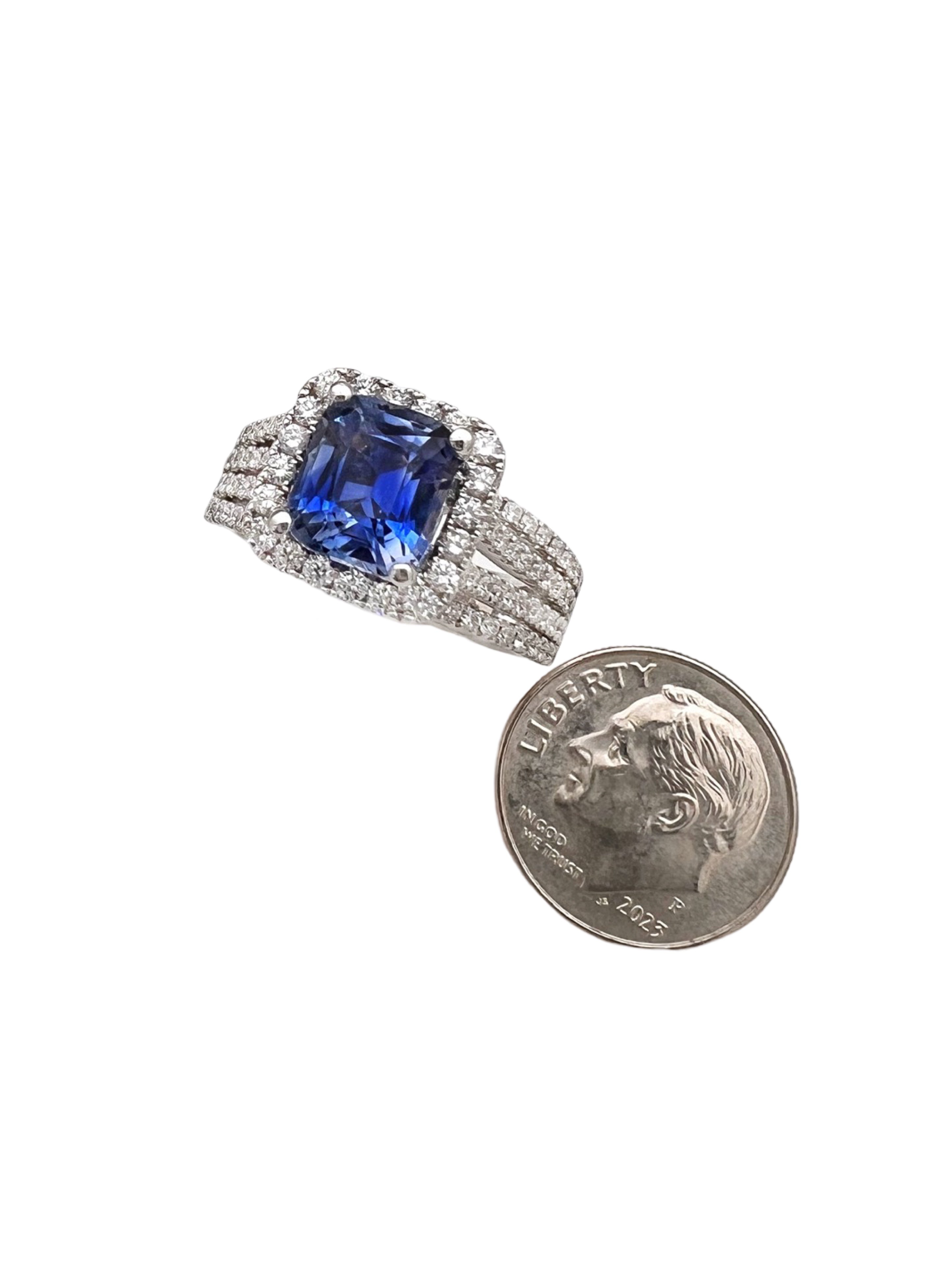 2.51 Carats Sapphire Ceylon Heated (Certified) & 1.48 Carats Diamonds VS2 Set In 14K White Gold Ring