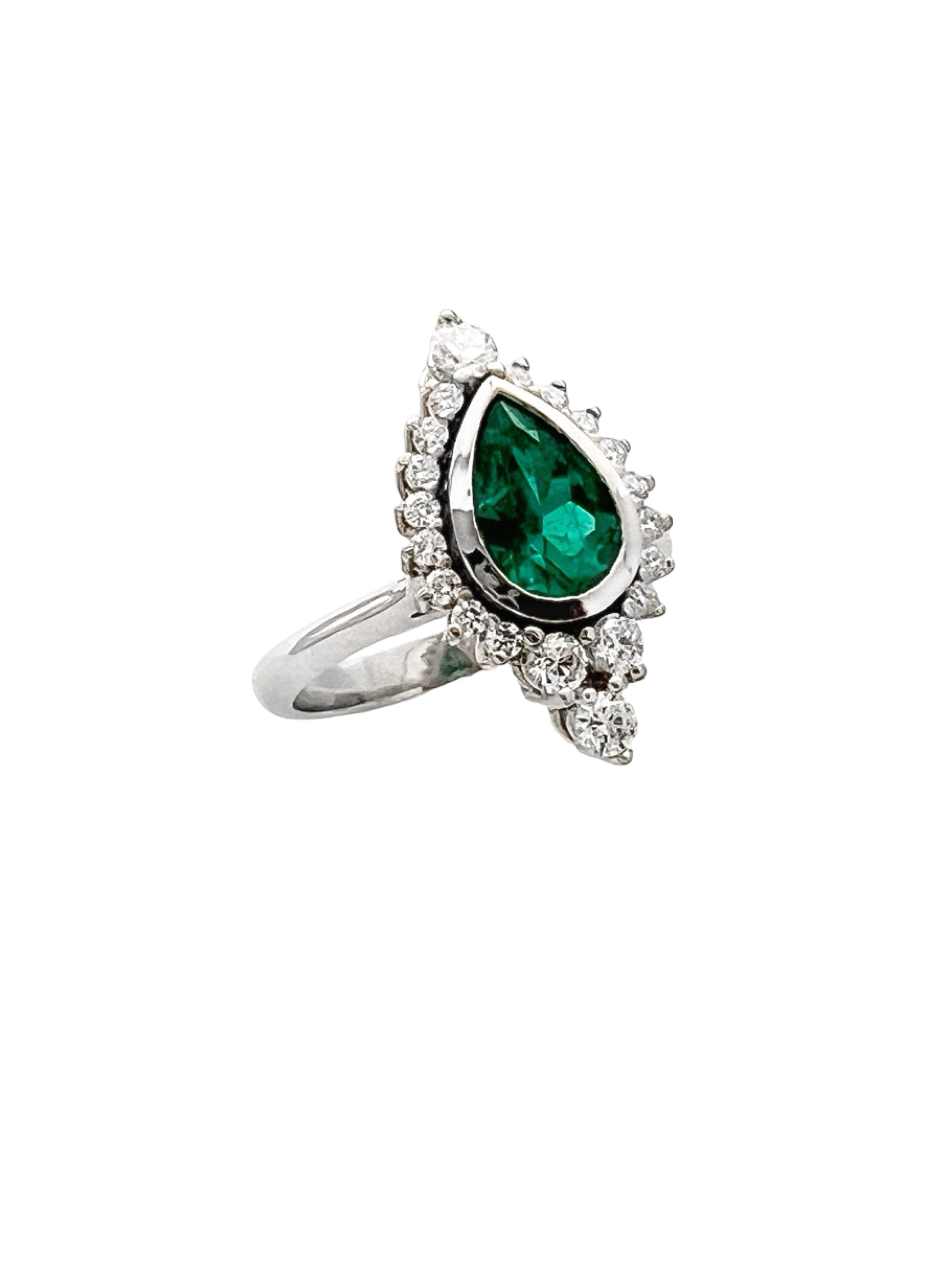 1.21 Carats Colombian Emerald F1 (Certified) & 0.45 Carats Diamond VS2 Set in 14 Karat Yellow Gold Ring