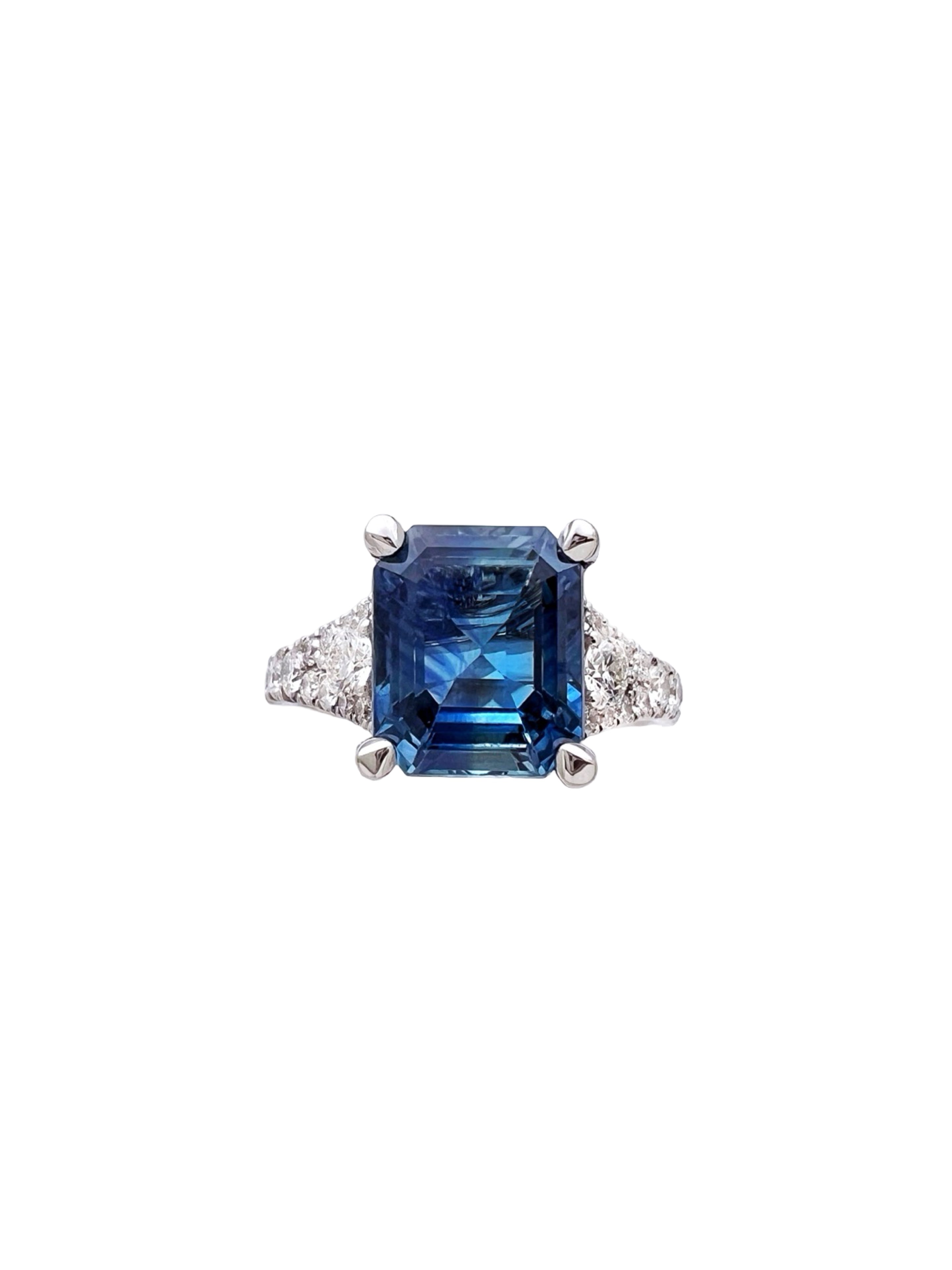 3.30 Carats Ceylon Sapphire No Heat (Certified) & 1.02 Carats Diamonds VS2 Set In 18K White Gold Ring