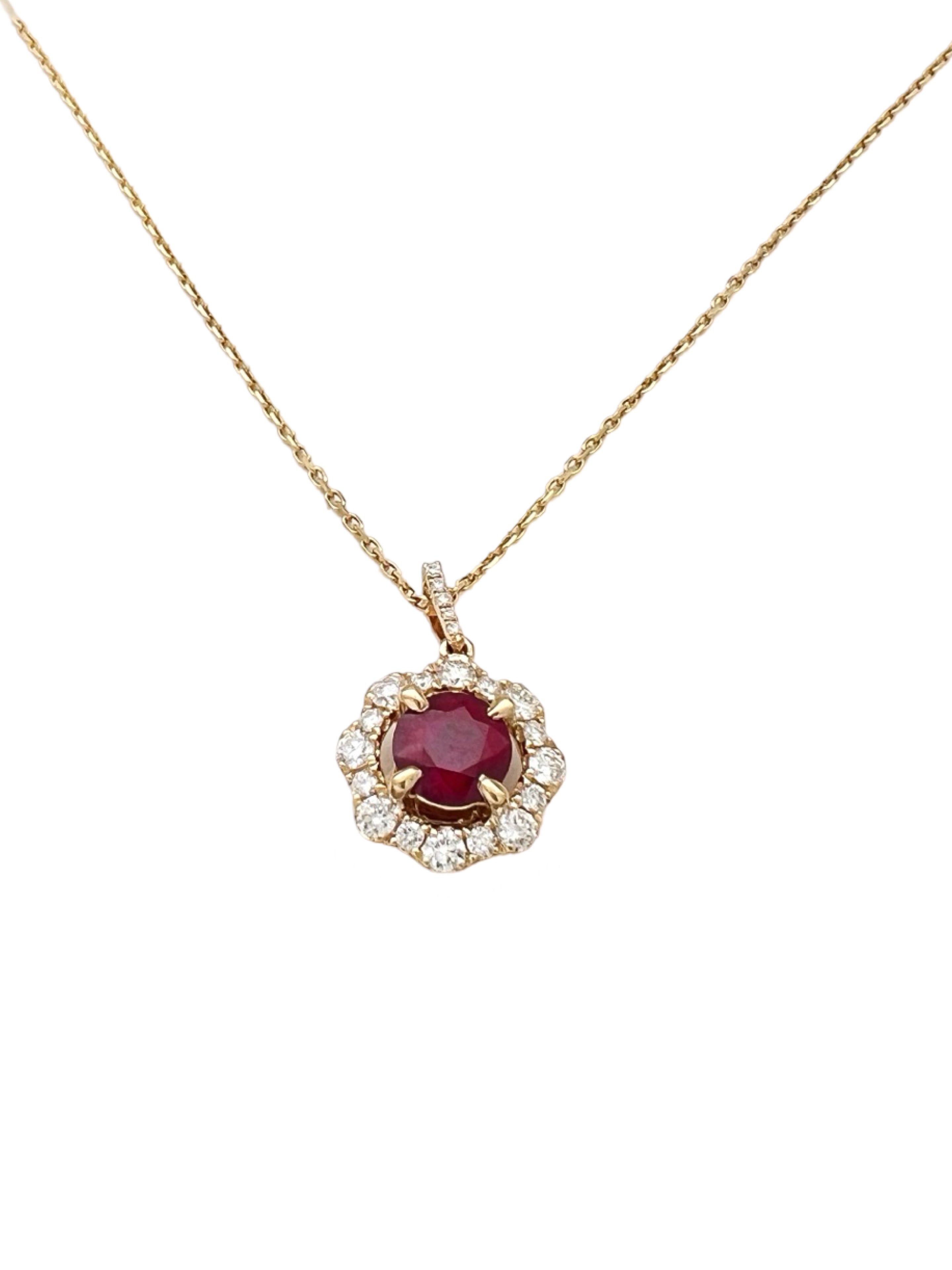 1.28 Carats Burma Ruby (Certified) & 0.88 Carats Diamond 18K Yellow Gold Pendant & Chain