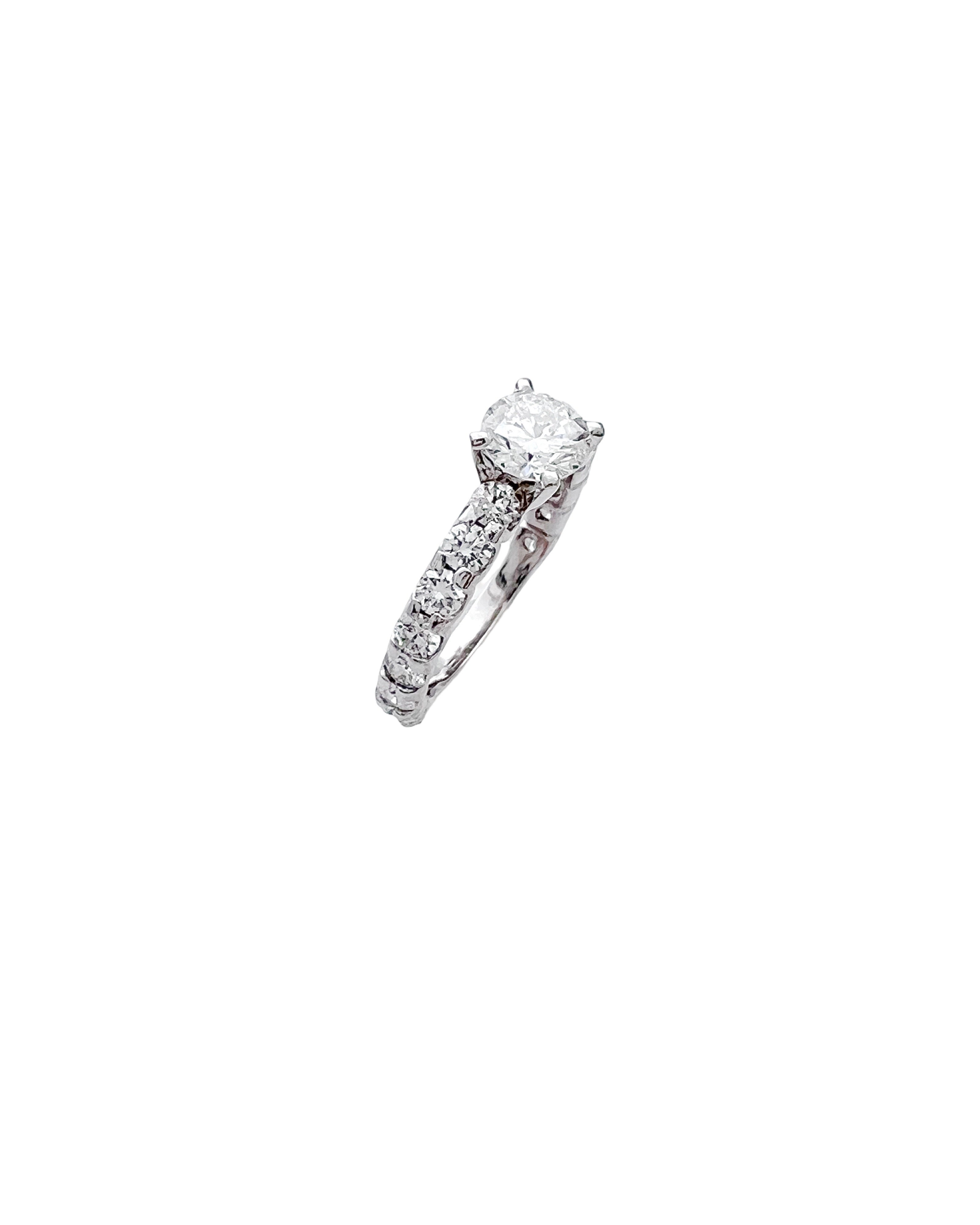 2.96 Carats Diamonds VS2/ Center 0.92 Carats SI2 (Certified) Set In 14 Karat White Gold Ring