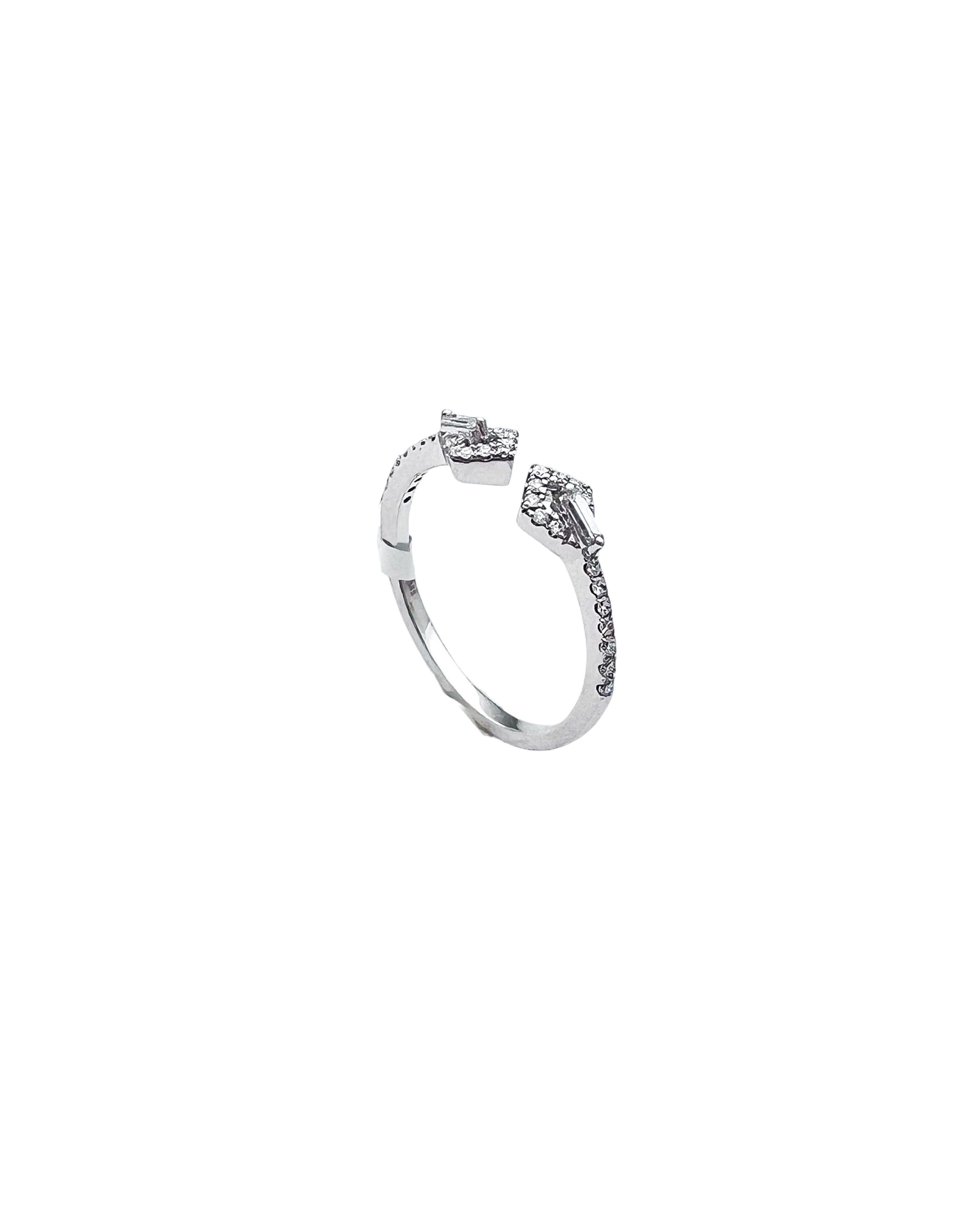 0.23 Carats Diamond VS2 Set In 14 Karat White Gold Gap Band