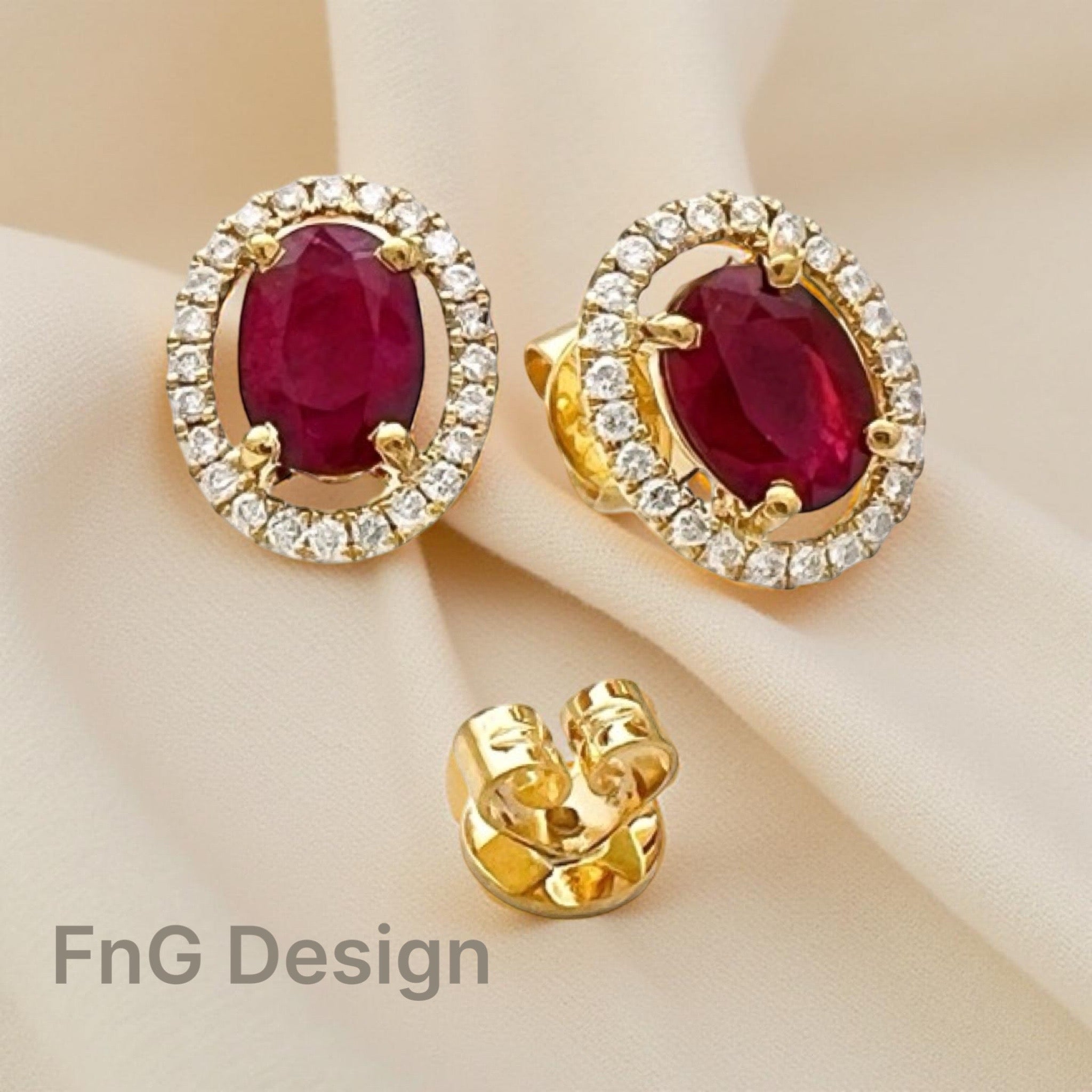 1.83 Carats Burma Rubies Heat (Certified) & 0.41 Carats Diamonds VS2 Set Diamonds VS2 Set In 18 Karat Yellow Gold Earrings