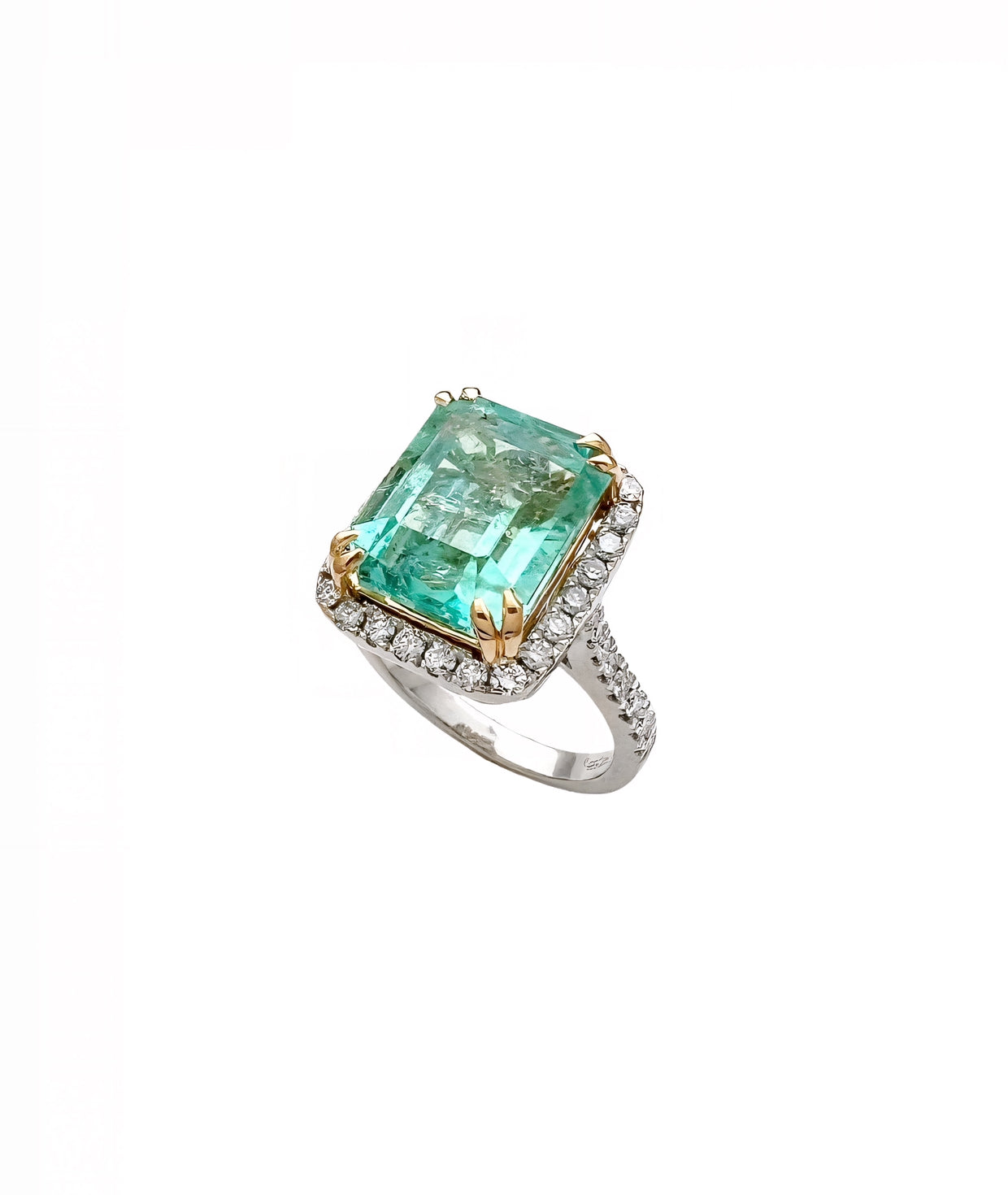 7.21 Carats Colombian Emerald F1 (Certified) & 1.02 Carats Diamonds VS2 Set In 14 Karat White Gold Ring