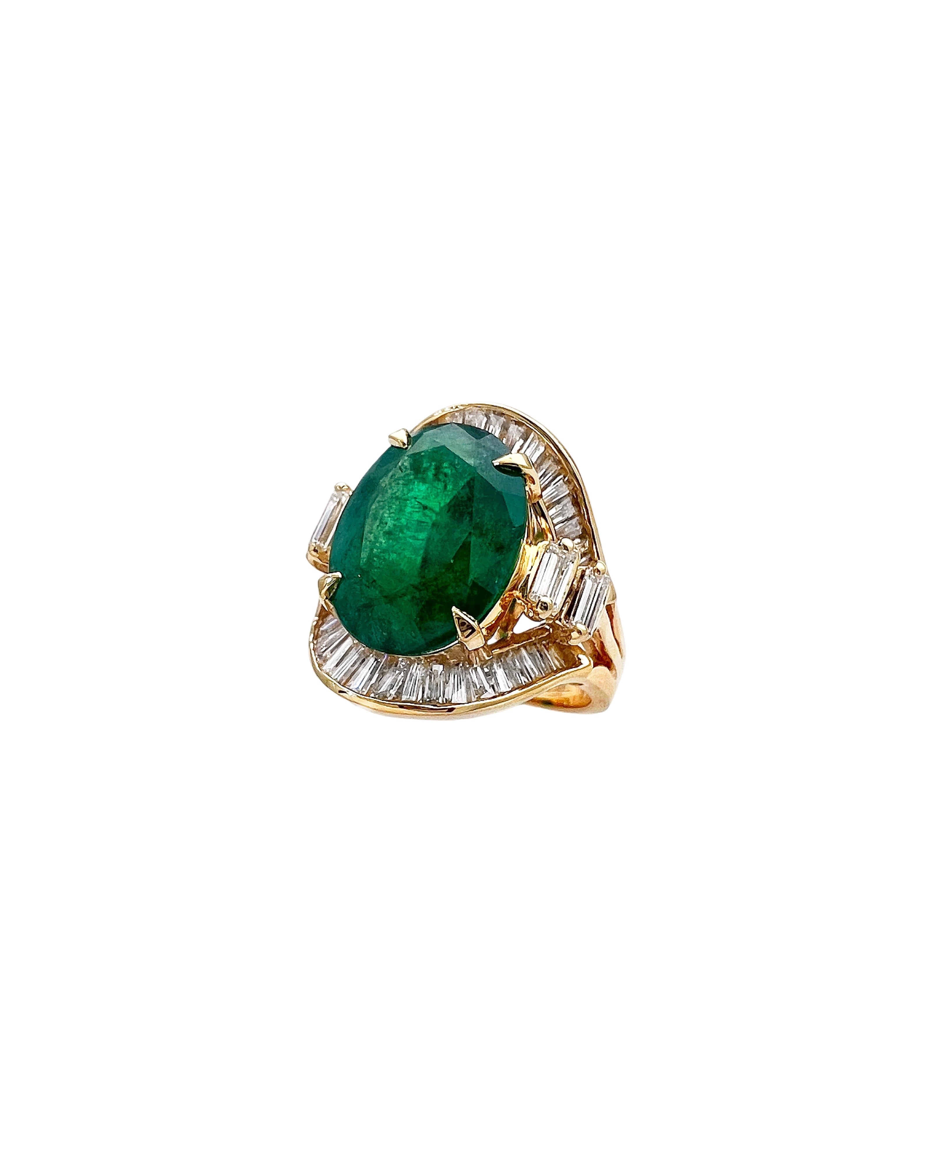 6.32 Carats Brazilian Emerald F2 (Certified) & 1.85 Carats Diamond VS2 Set In 14 Karat Yellow Gold Ring