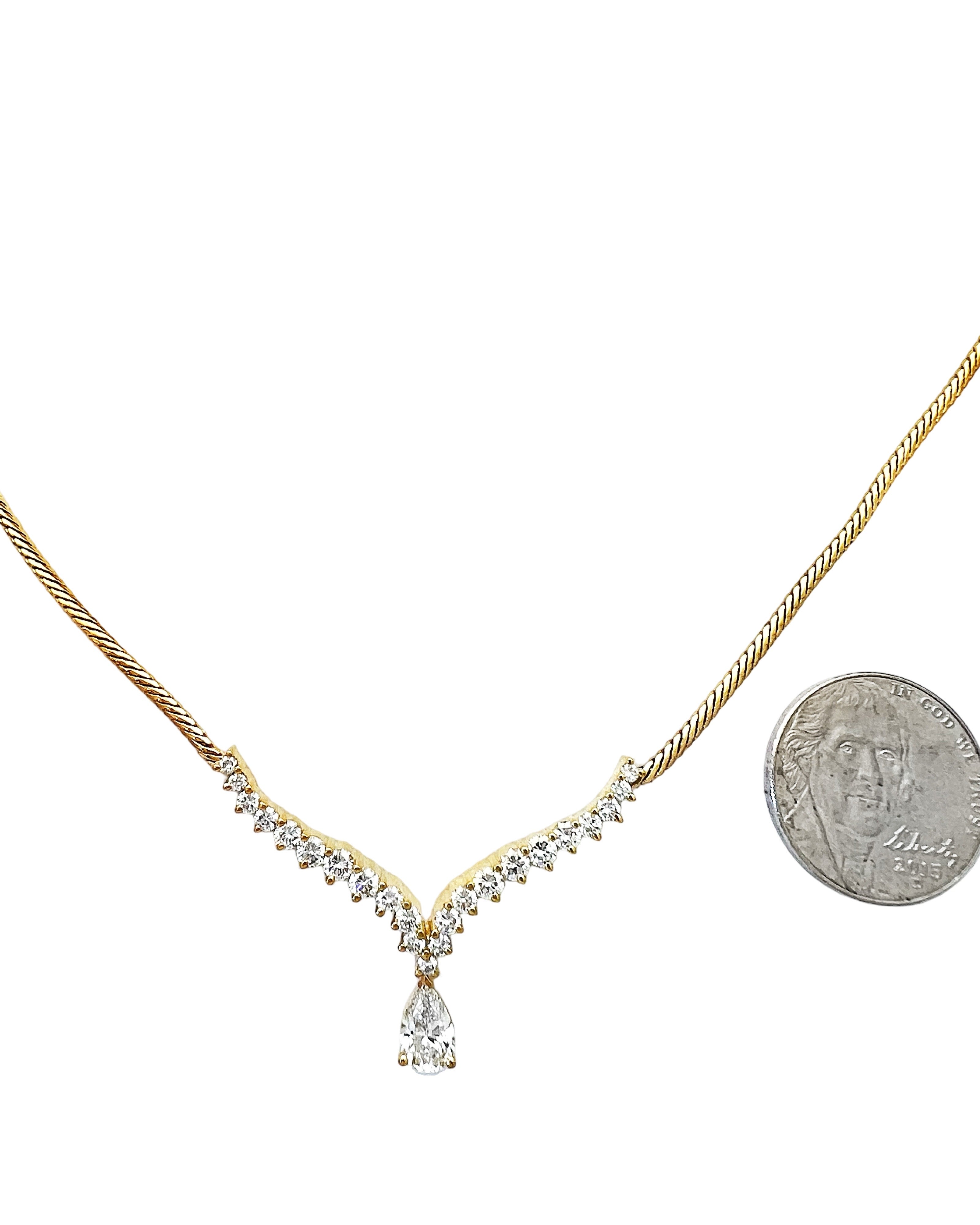 2.17 Carats Diamonds VS2 (Center 0.79 Carats) Set In 18 Karat Yellow Gold Necklace 17 Inches