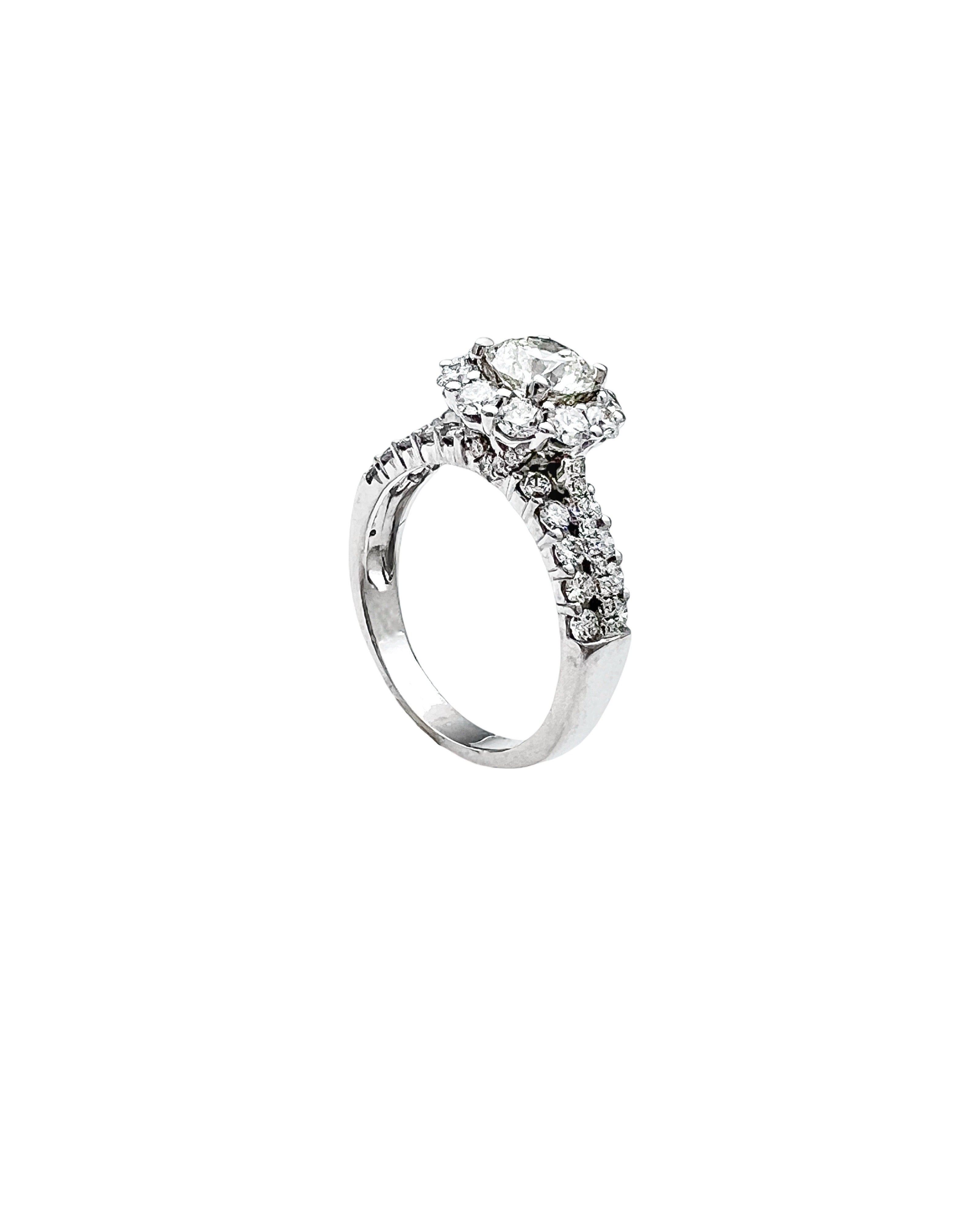 2.26 Carats Diamonds VS1-2(Center 0.81 Carats VVS1 Hearts & Arrows) Set in 18 Karat White Gold Ring