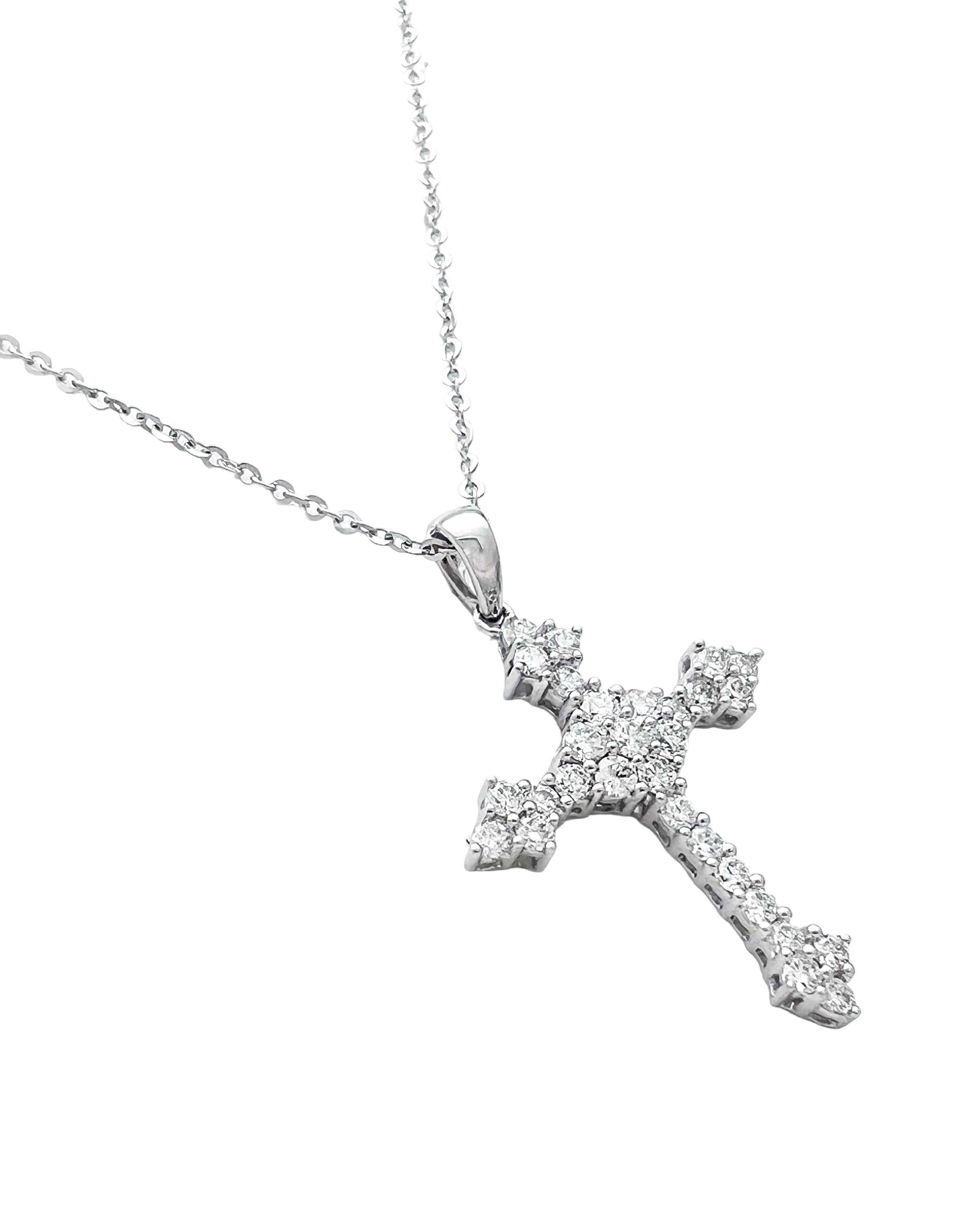 1.05 Carats Diamonds VS2 Set in 18 Karat White Gold Pendant With 18 Inch Rolo Diamond Gold Chain