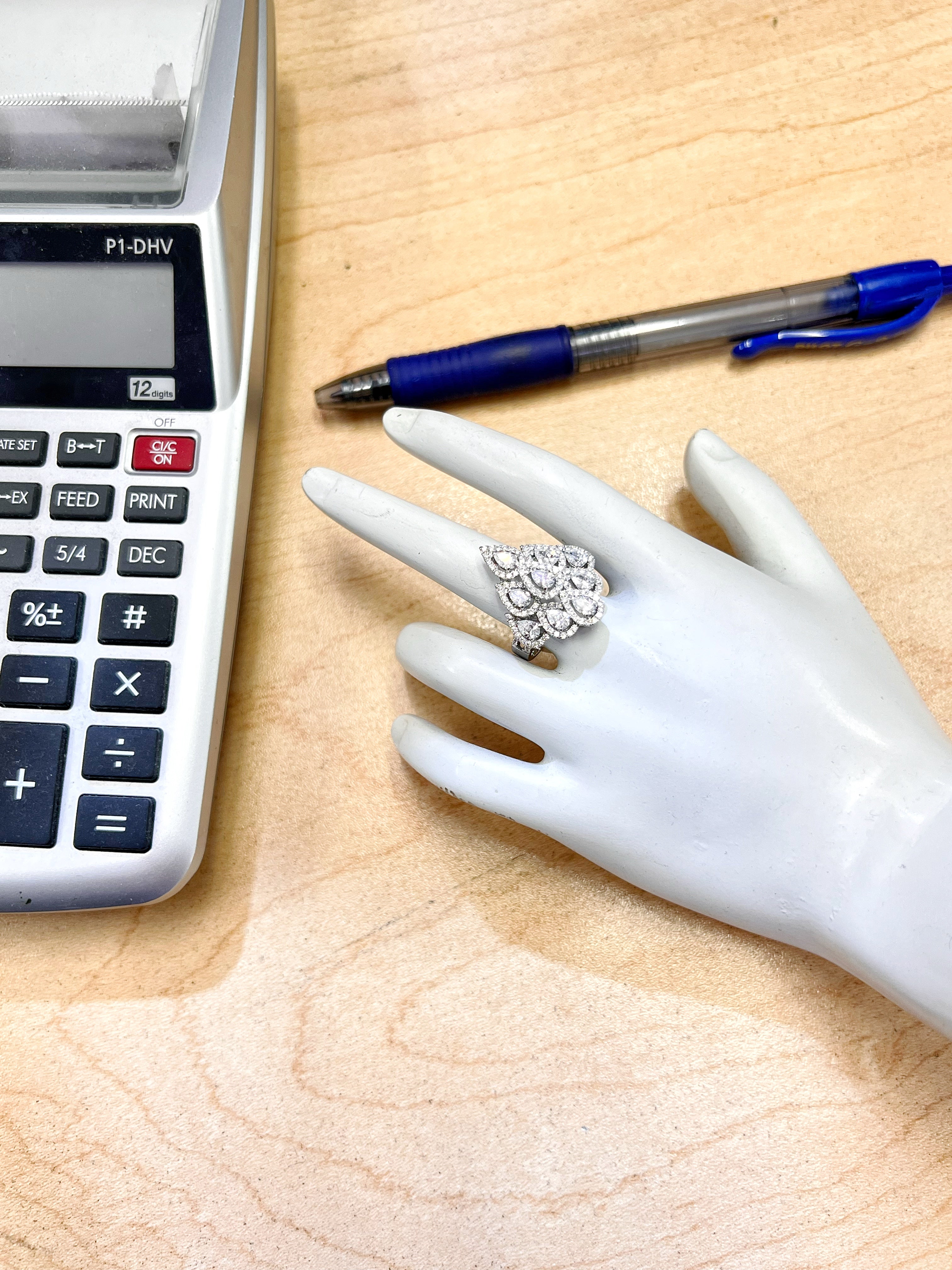 2.03 Carats Diamonds VS2 Set In 18K White Gold Ring