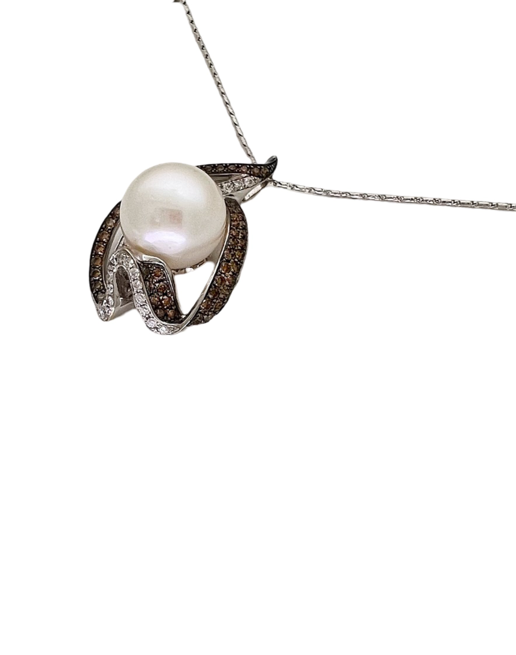 White South Sea Pearl & 1.03 Carats Of Chocolate-White Diamonds Set in 18 Karat White Gold Pendant & Chain Necklace