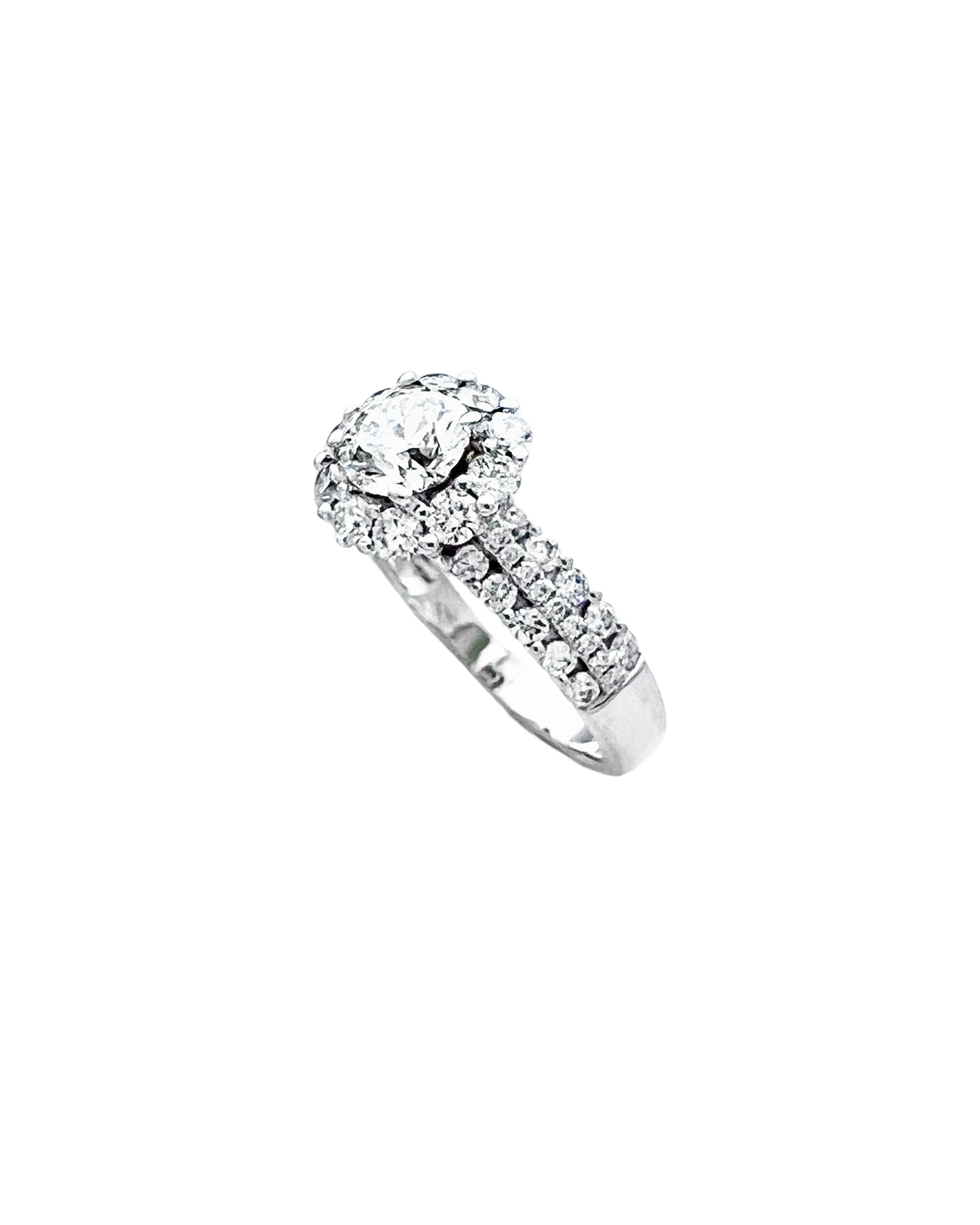 2.26 Carats Diamonds VS1-2(Center 0.81 Carats VVS1 Hearts & Arrows) Set in 18 Karat White Gold Ring