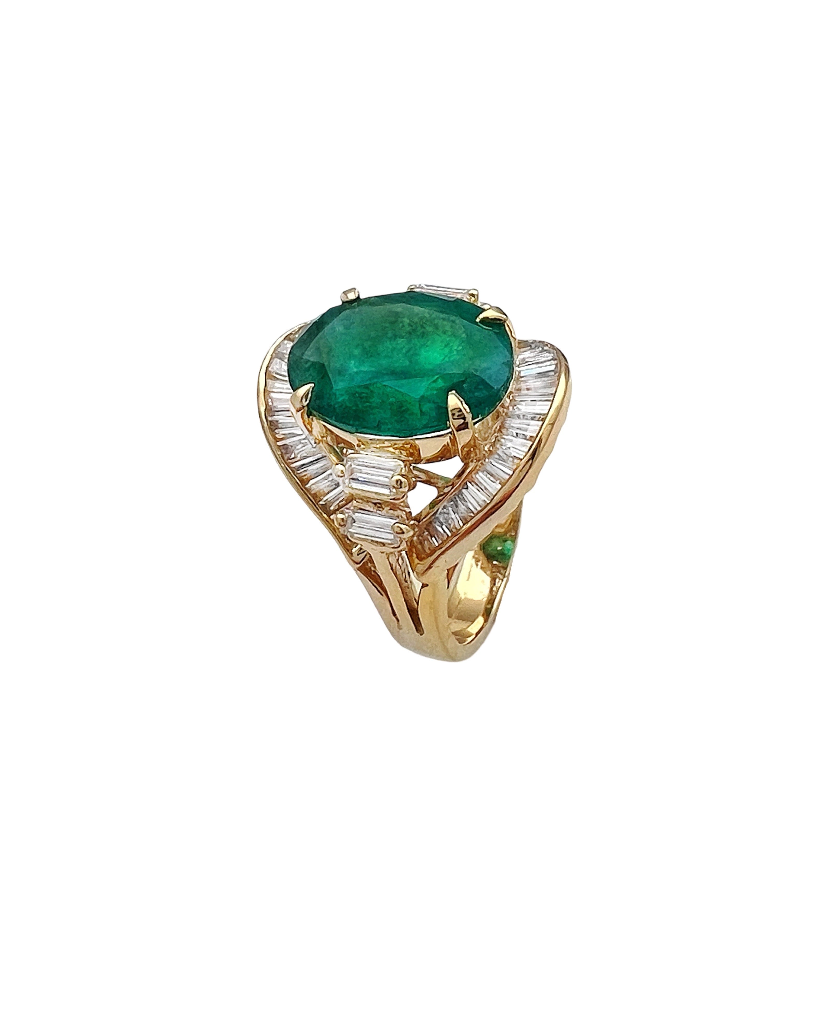 6.32 Carats Brazilian Emerald F2 (Certified) & 1.85 Carats Diamond VS2 Set In 14 Karat Yellow Gold Ring