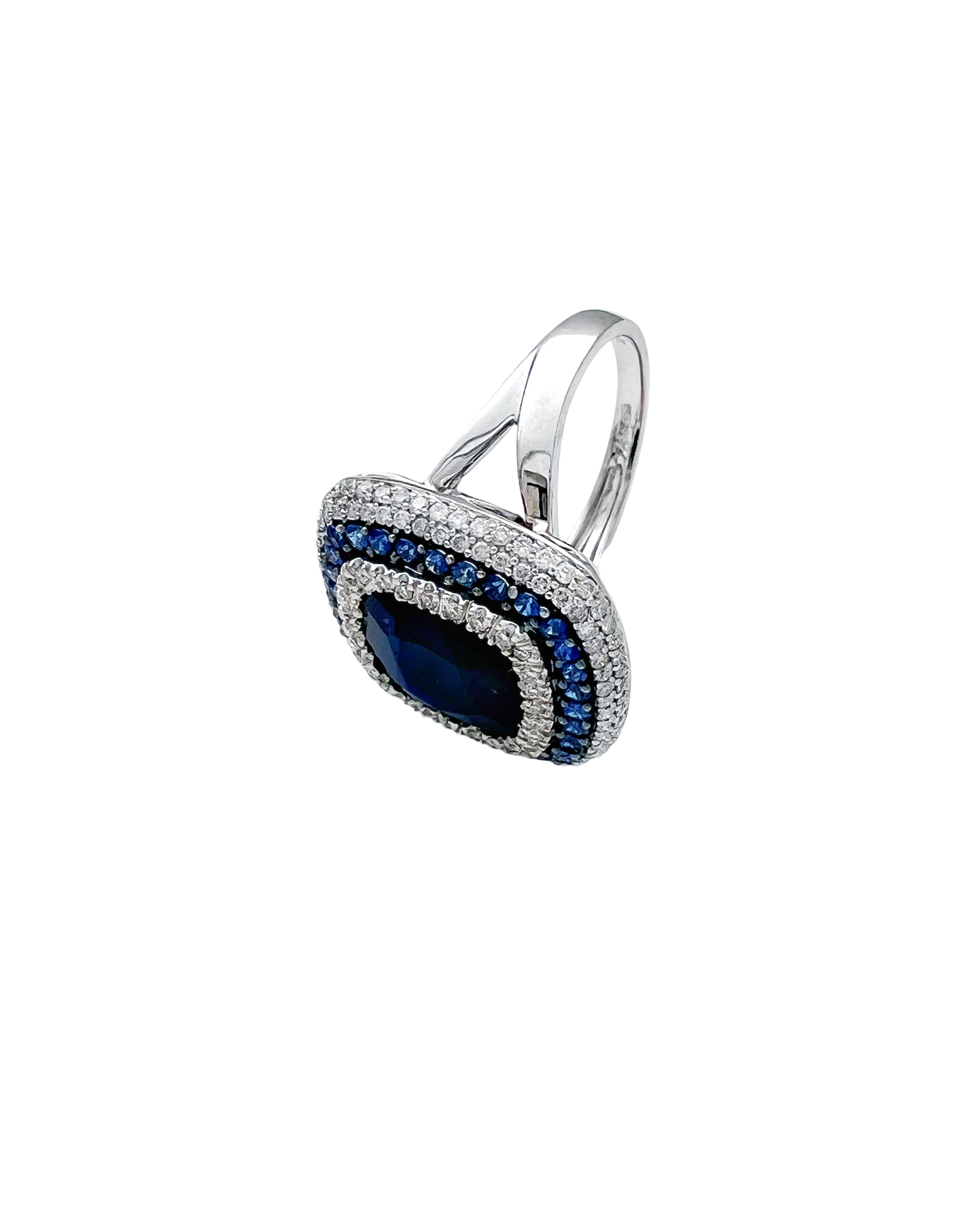 5.40 Carats Sapphire/Center 4.80 Sapphire Madagascar And 1.02 Carats Diamond VS2 Set 14 Karat White Gold Ring